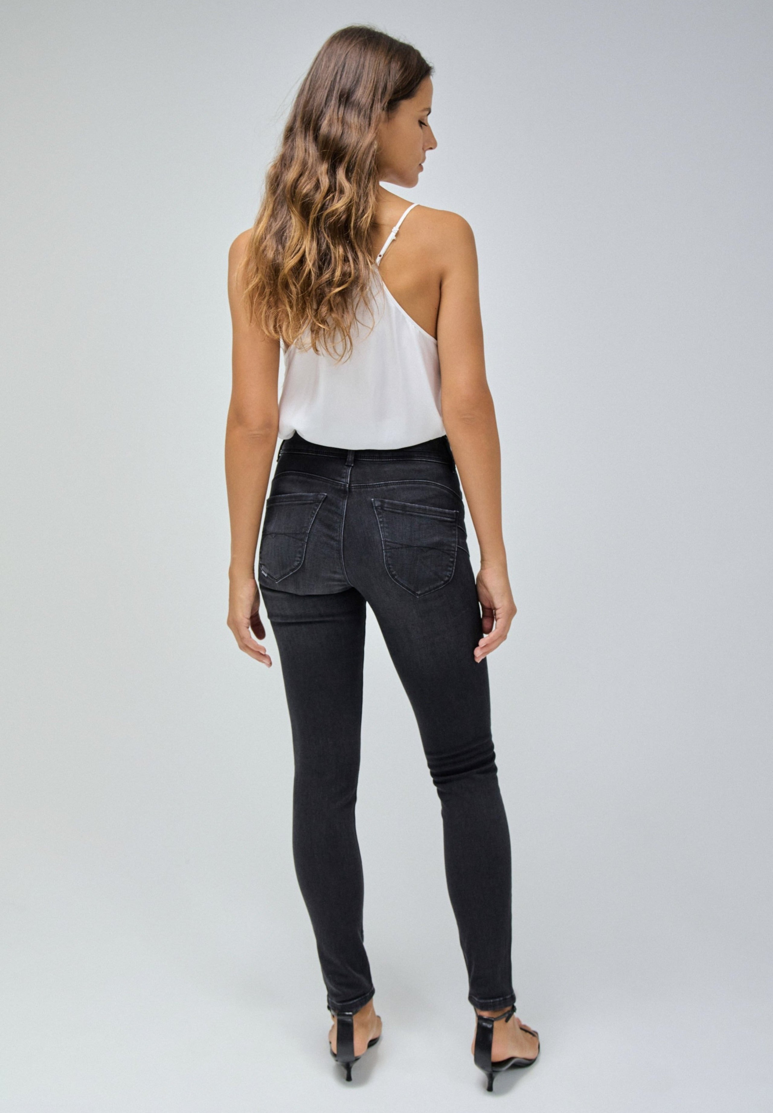 Secret Skinny Push-In en noir Jeans Salsa Jeans