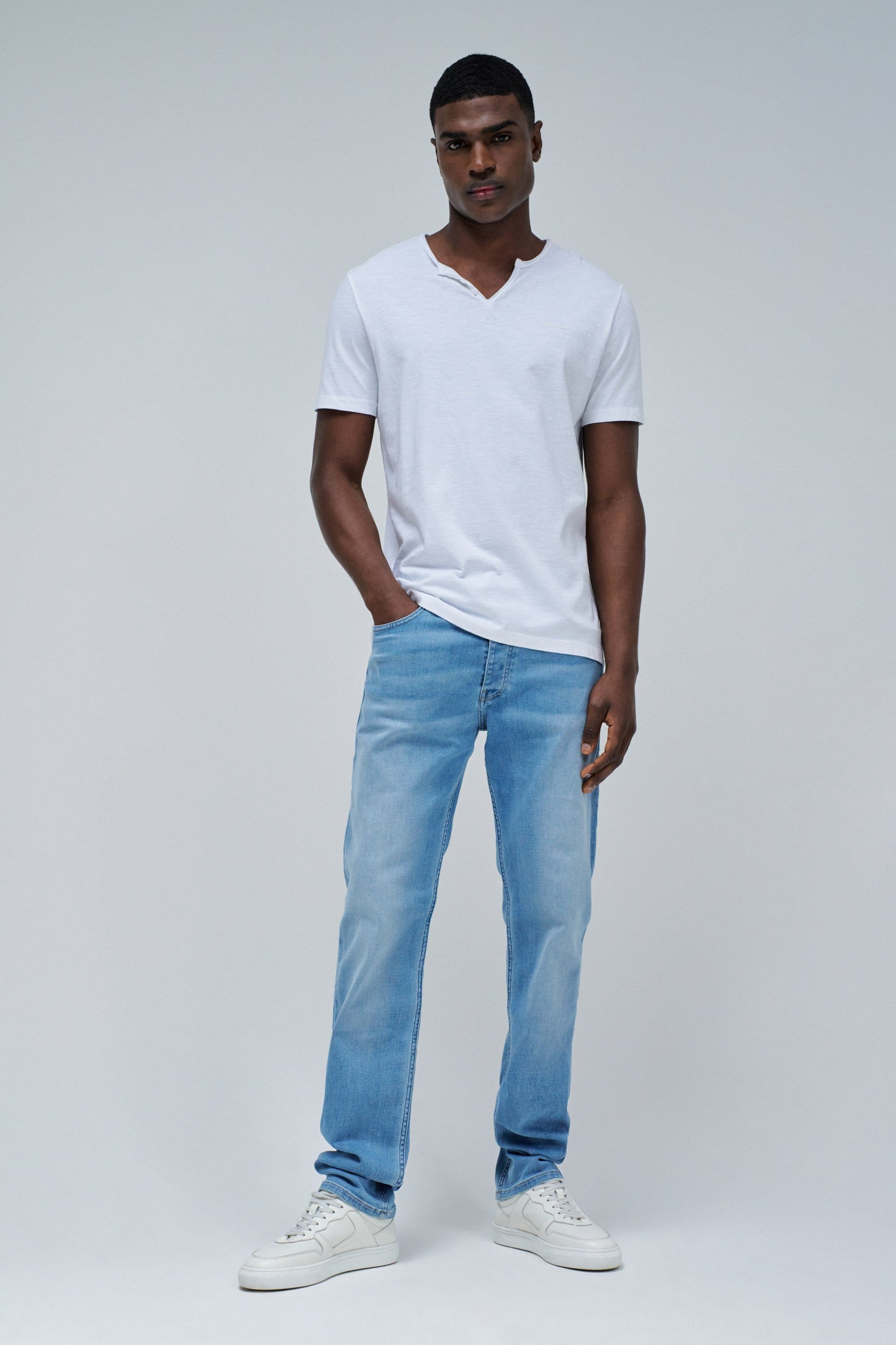 T-shirt Vneck Basic Slim Fit en blanc T-shirts Salsa Jeans