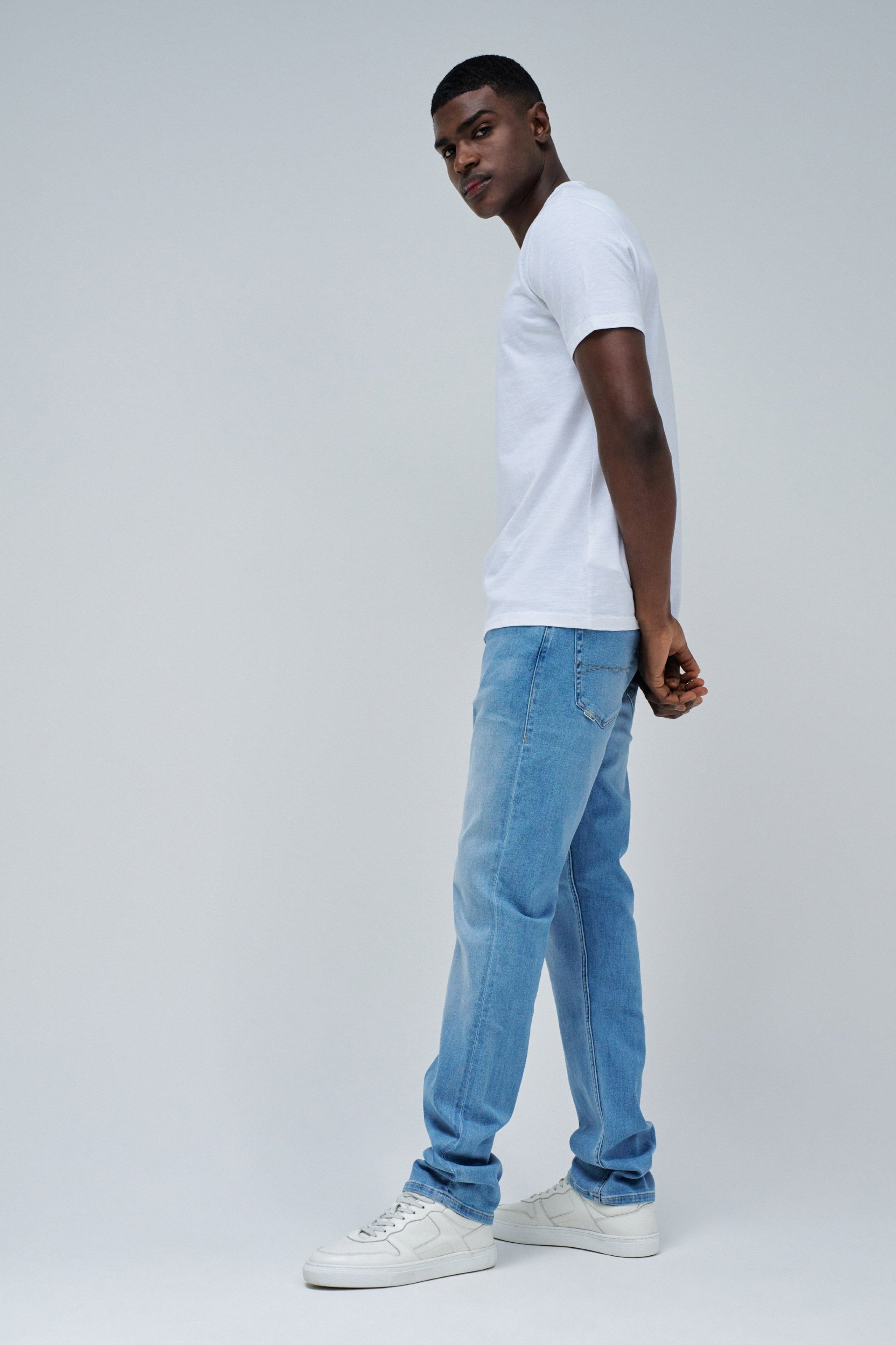 T-shirt Vneck Basic Slim Fit en blanc T-shirts Salsa Jeans