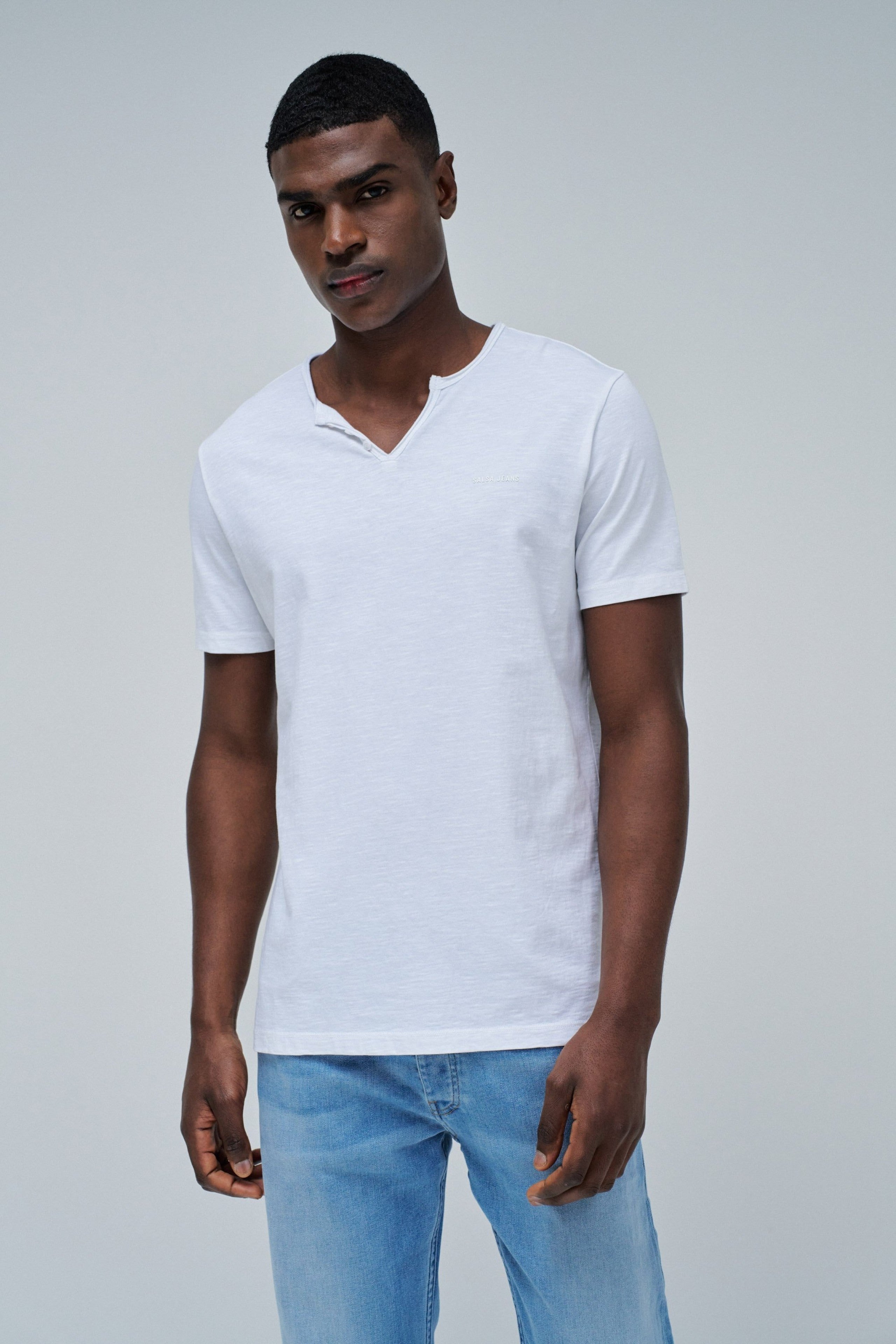 T-shirt Vneck Basic Slim Fit en blanc T-shirts Salsa Jeans