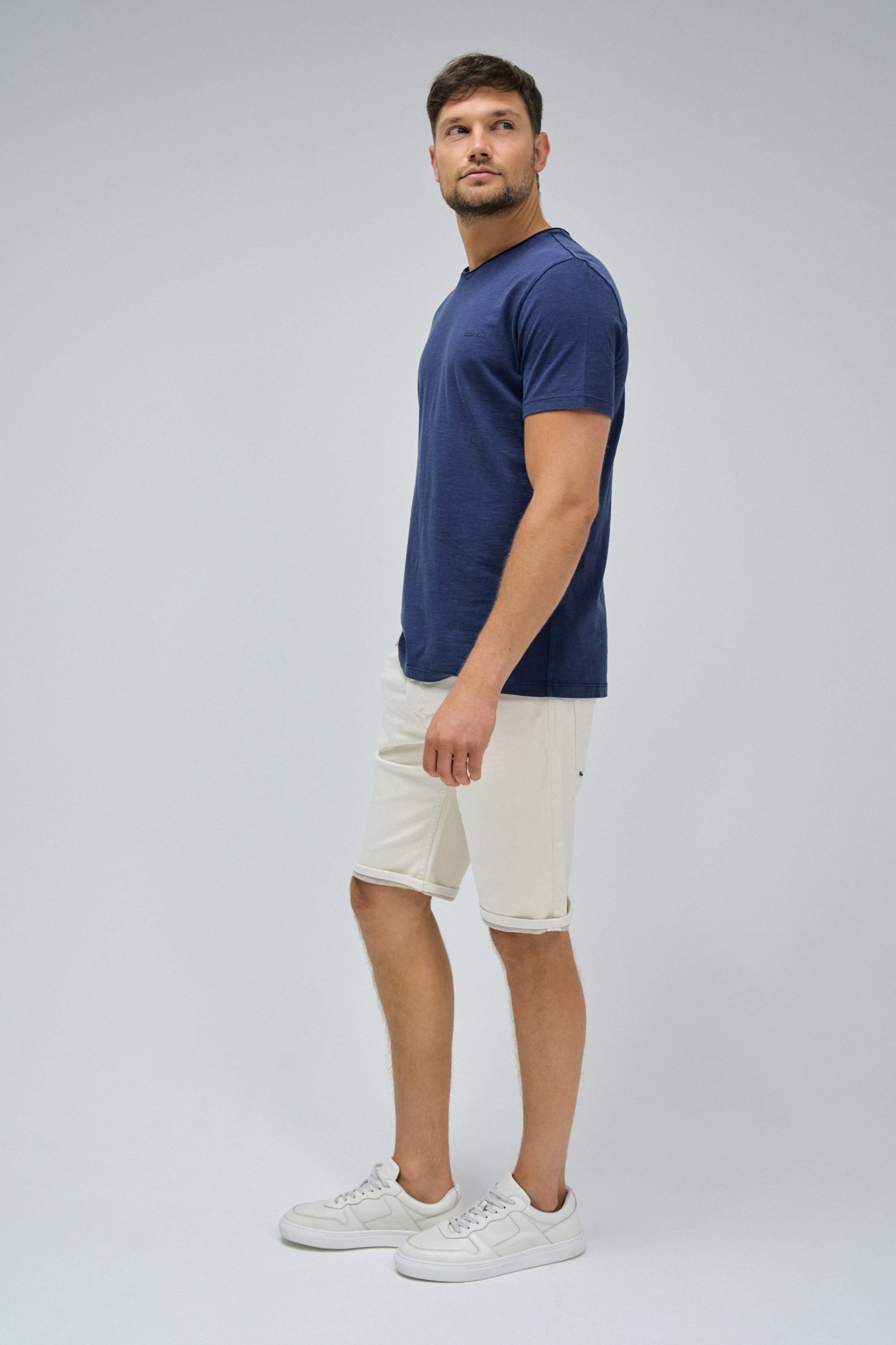 T-shirt V Neck Raw Edge Slim Fit en bleu moyen T-shirts Salsa Jeans