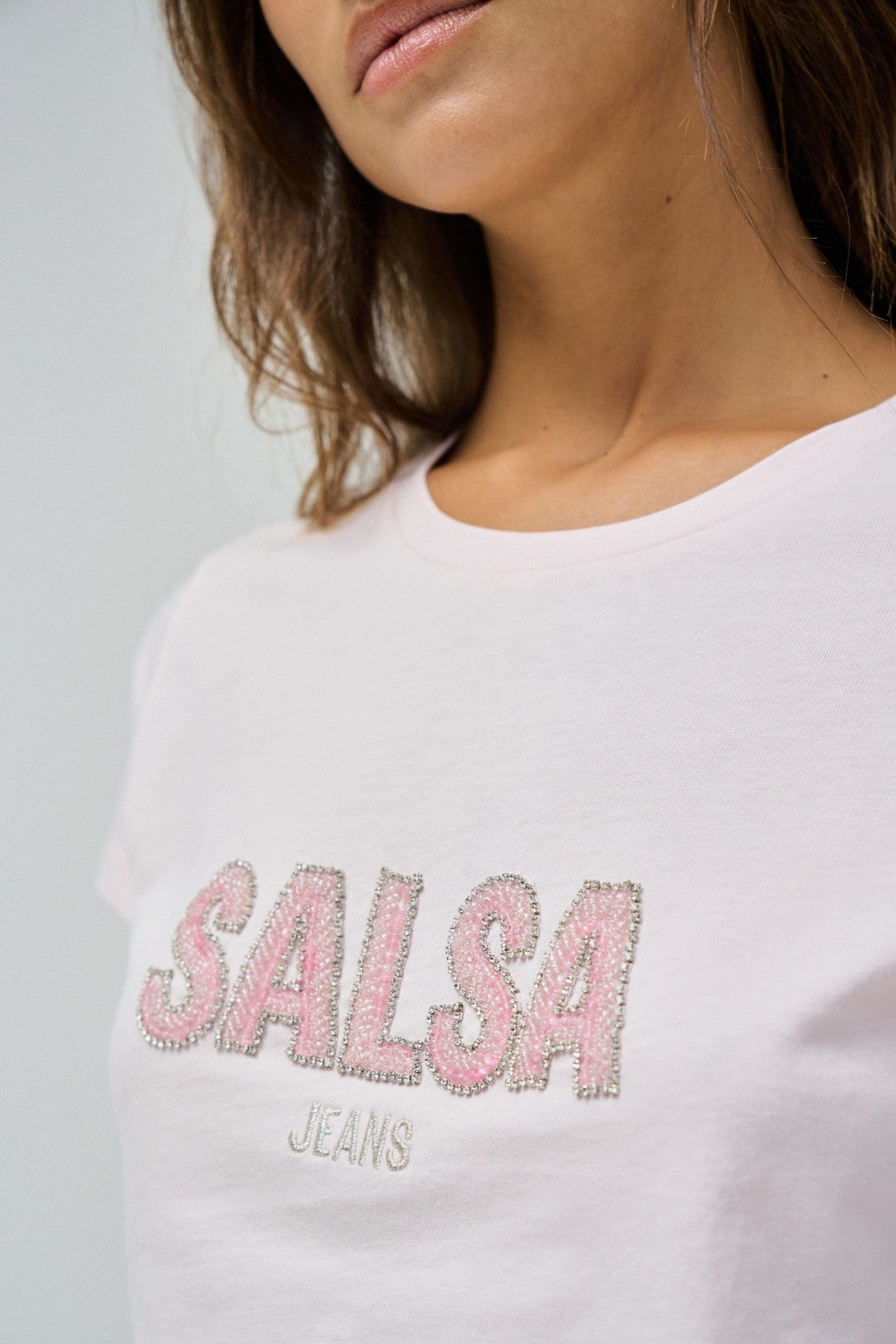 Institutional Beaded Branding T-shirt en rose clair V1 T-shirts Salsa Jeans