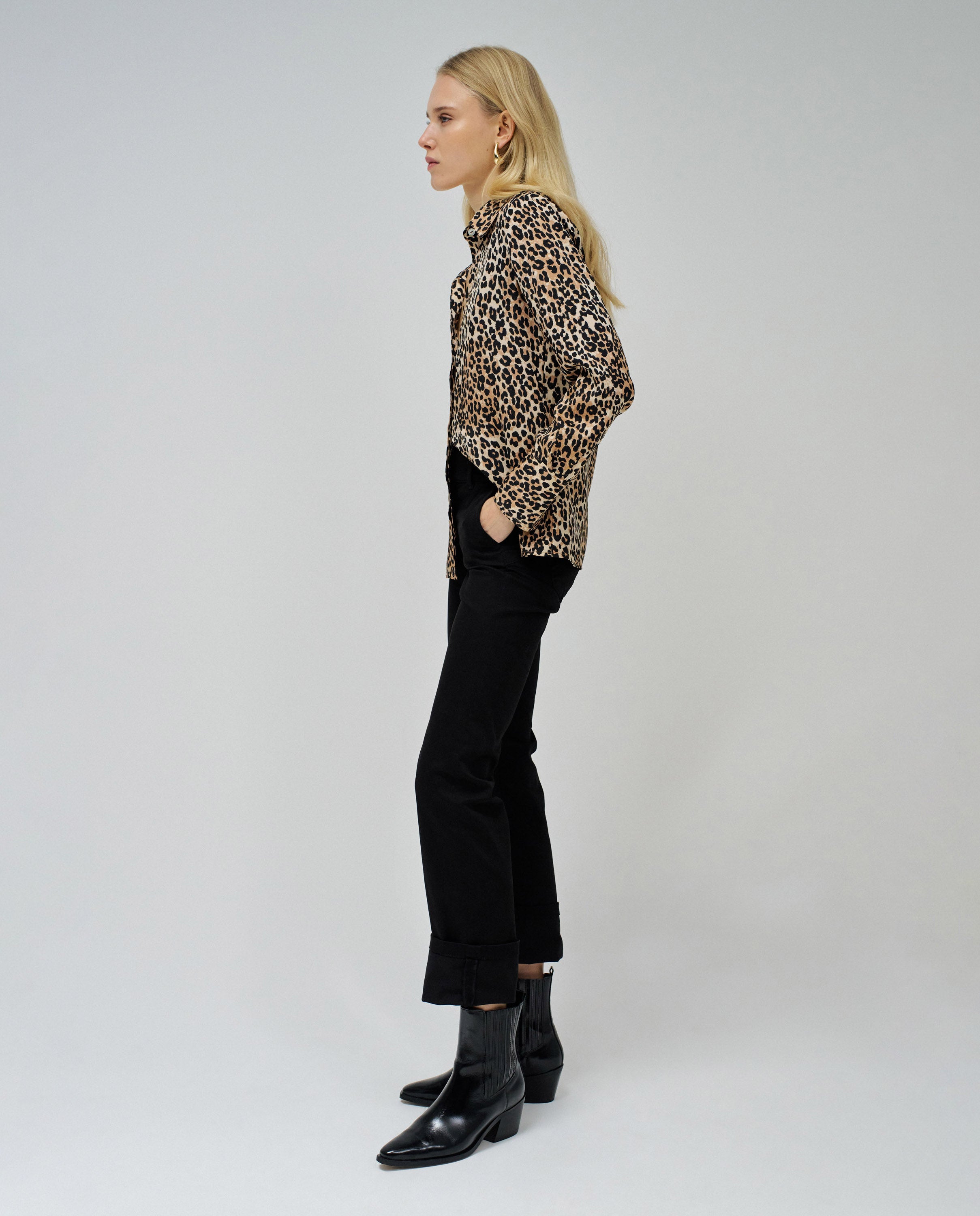 Basic Shirt Front Button Up Closure in Dark Pearl Chemises Salsa Jeans