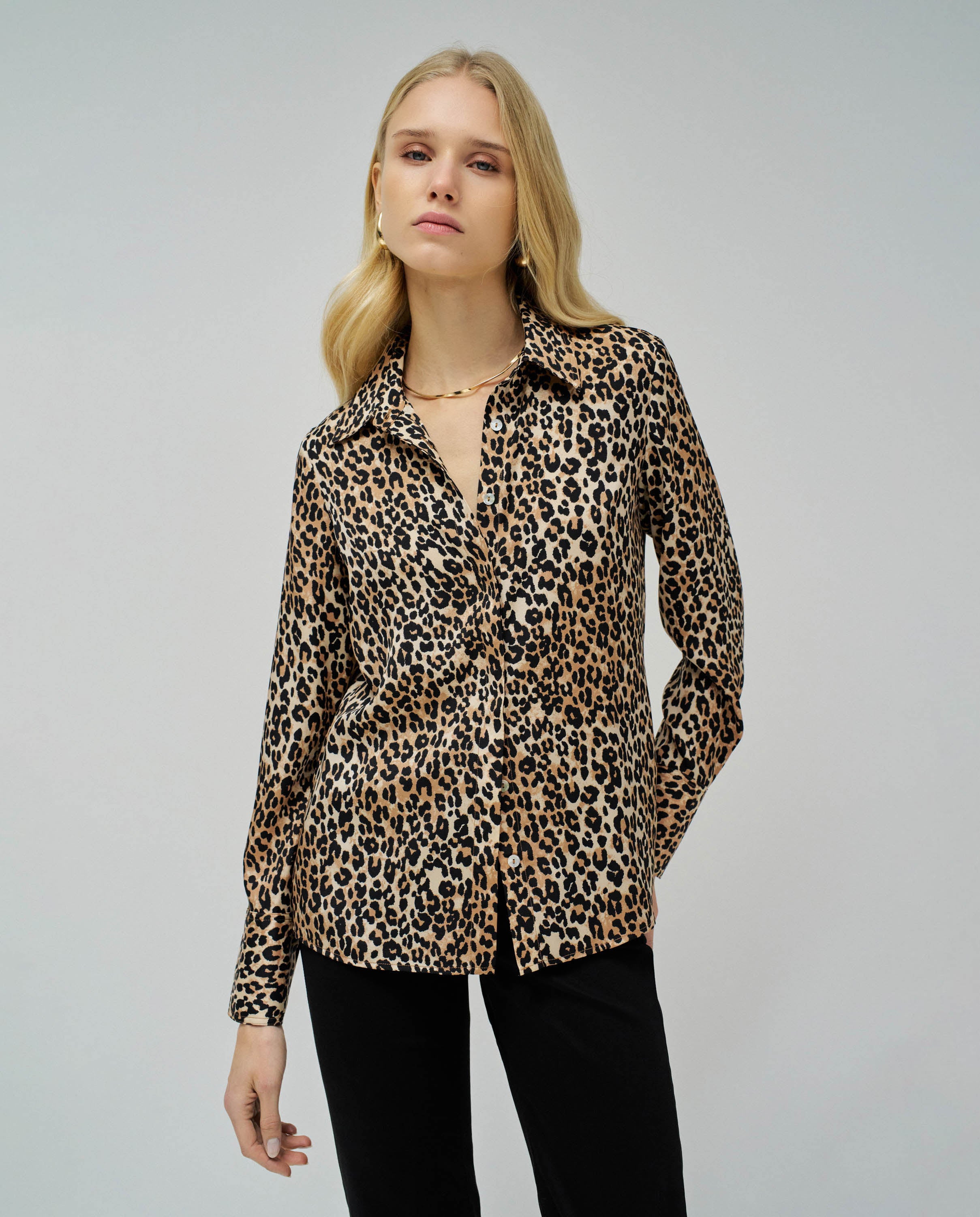 Basic Shirt Front Button Up Closure in Dark Pearl Chemises Salsa Jeans