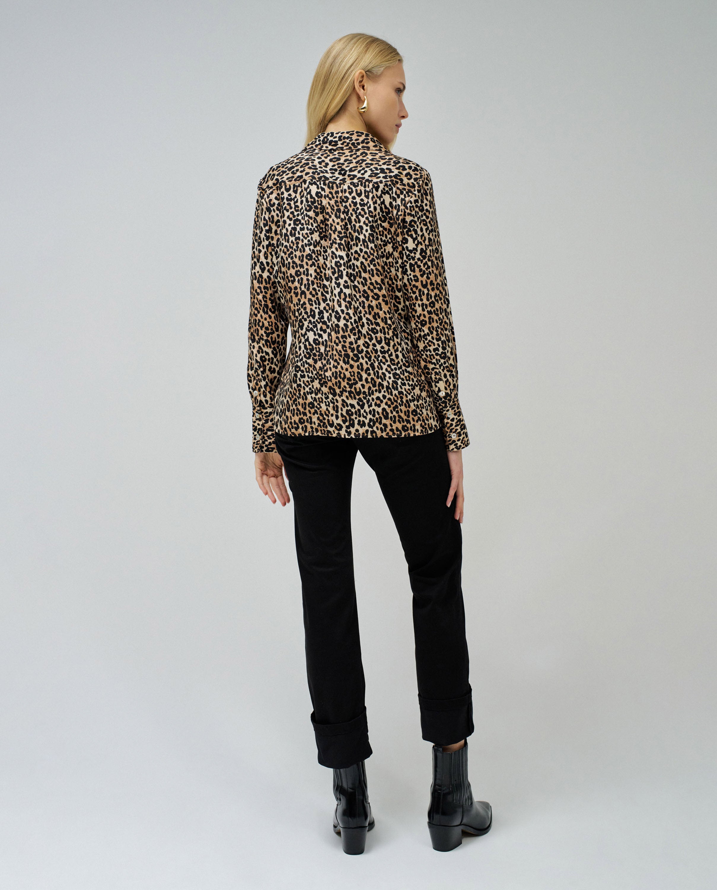 Basic Shirt Front Button Up Closure in Dark Pearl Chemises Salsa Jeans