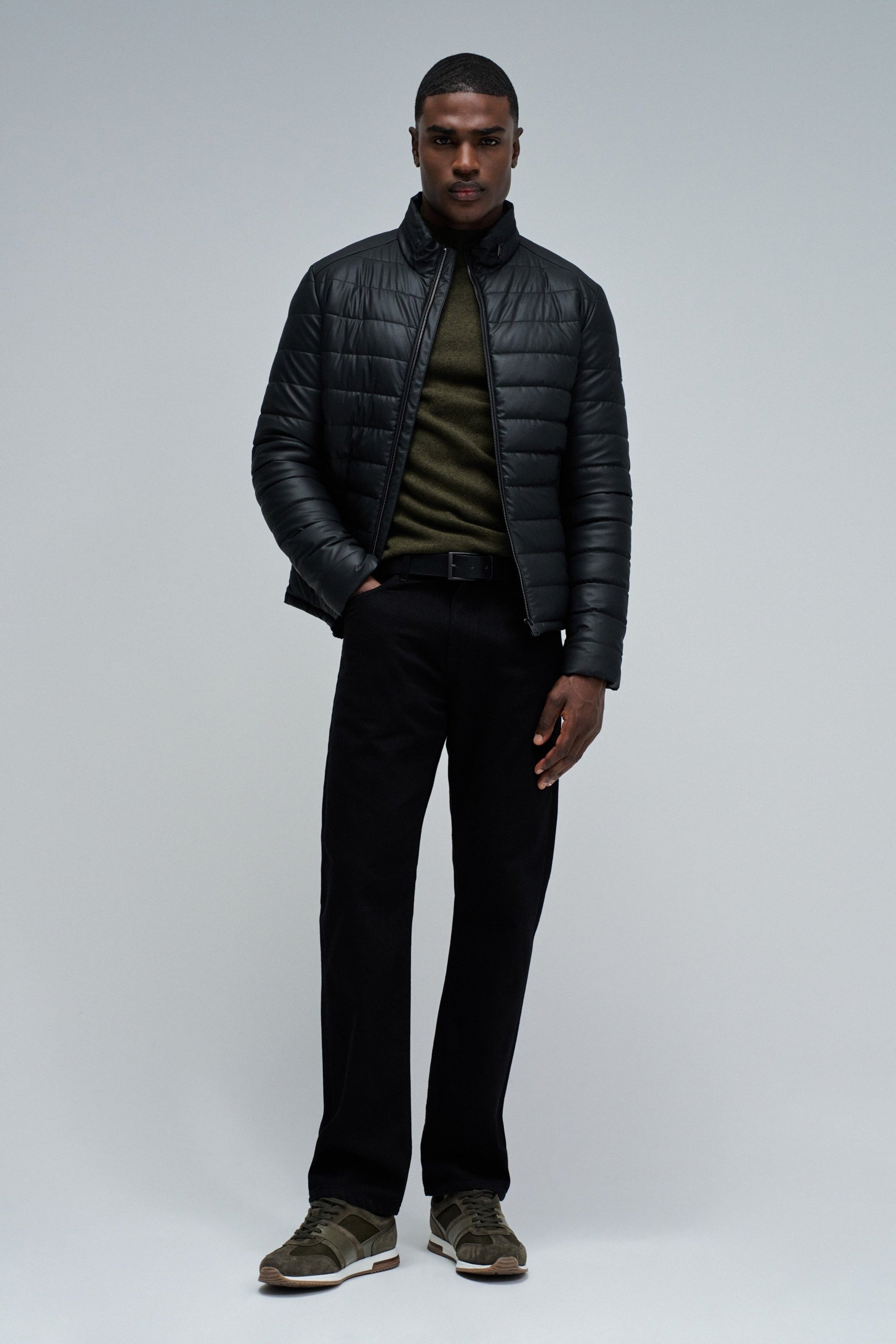 Veste en cuir PU léger rembourré en noir