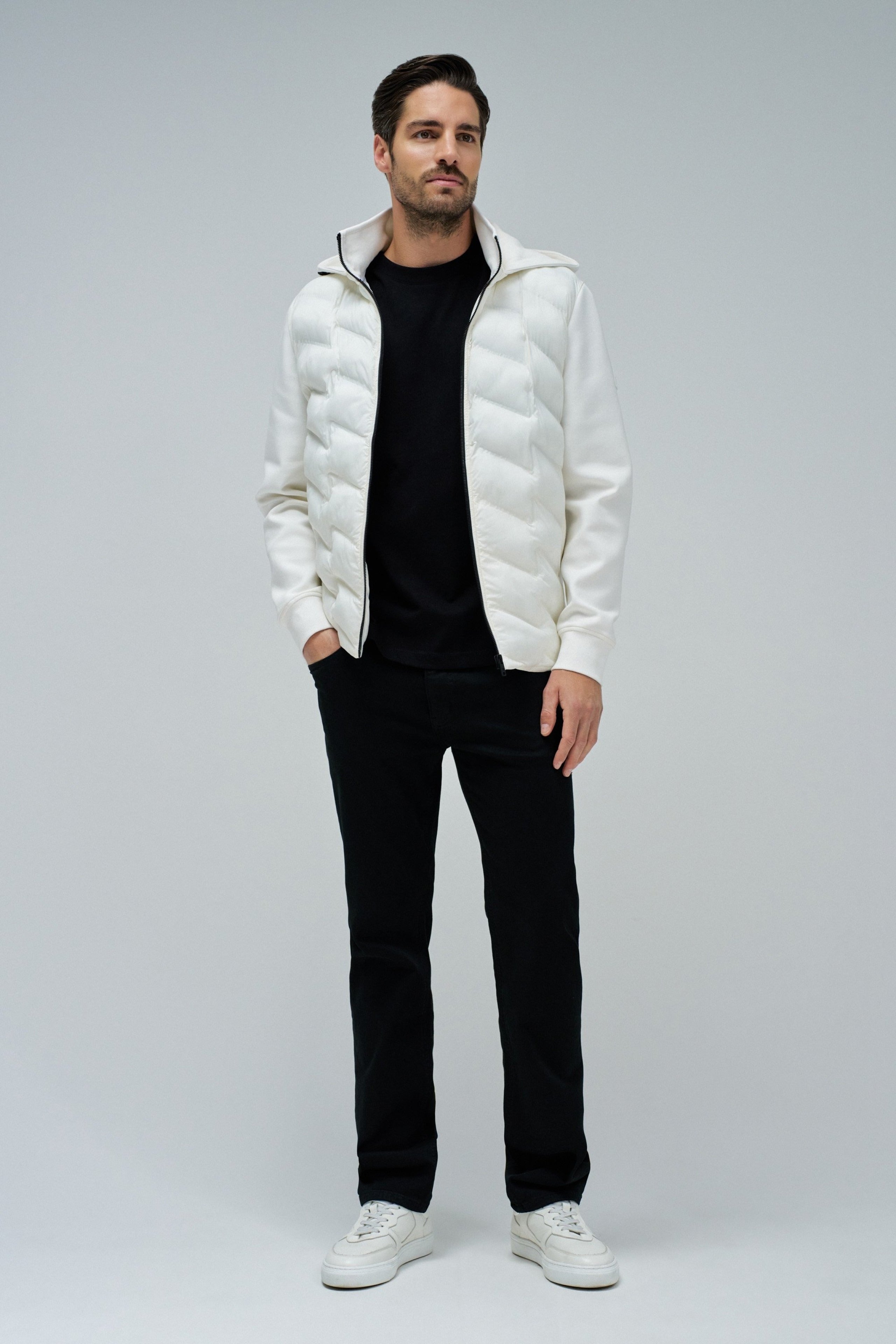 Sweat-shirt à capuche zippé en perle légère V2