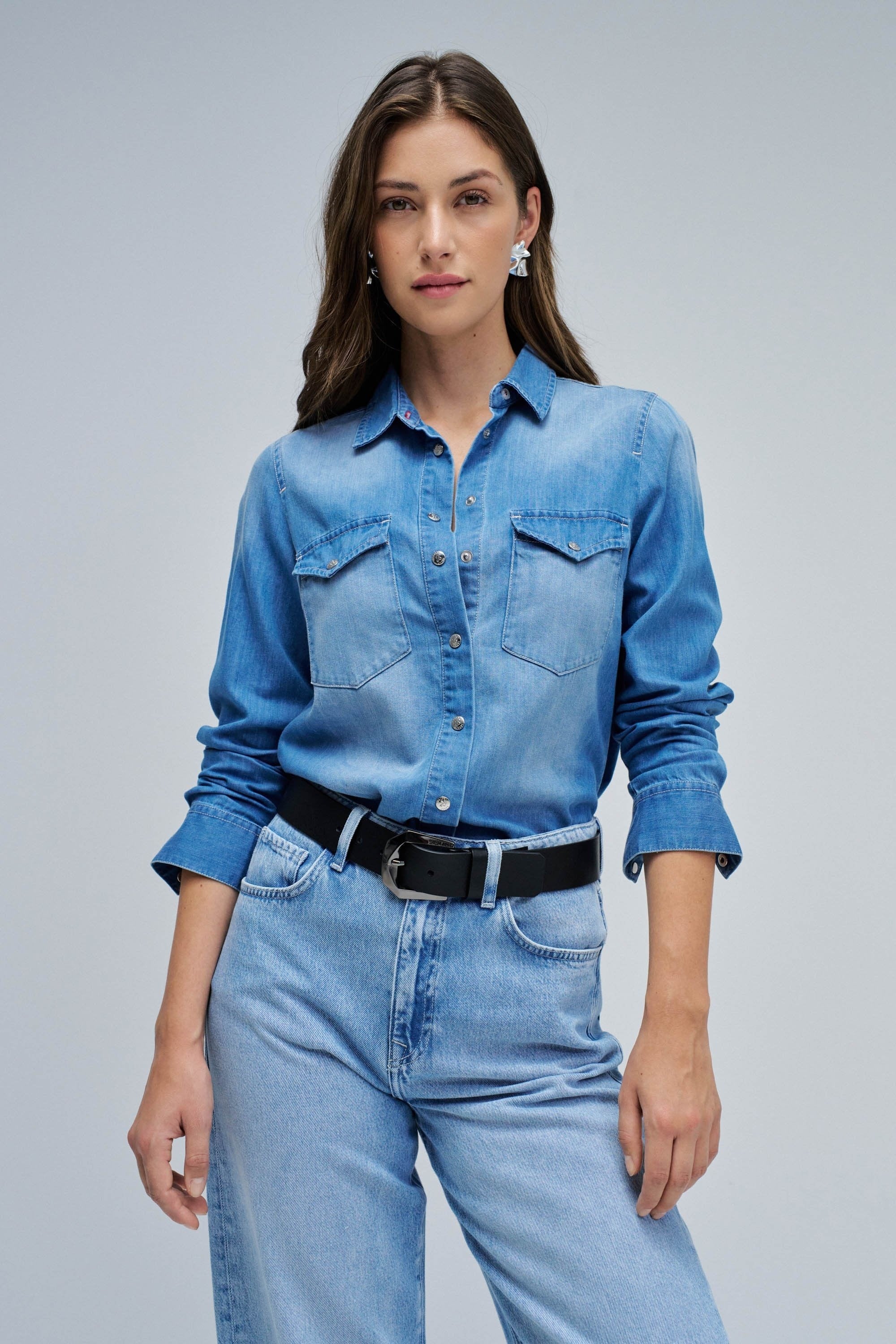Denim Shirt W/ Front Pockets in Medium Wash Chemises Salsa Jeans