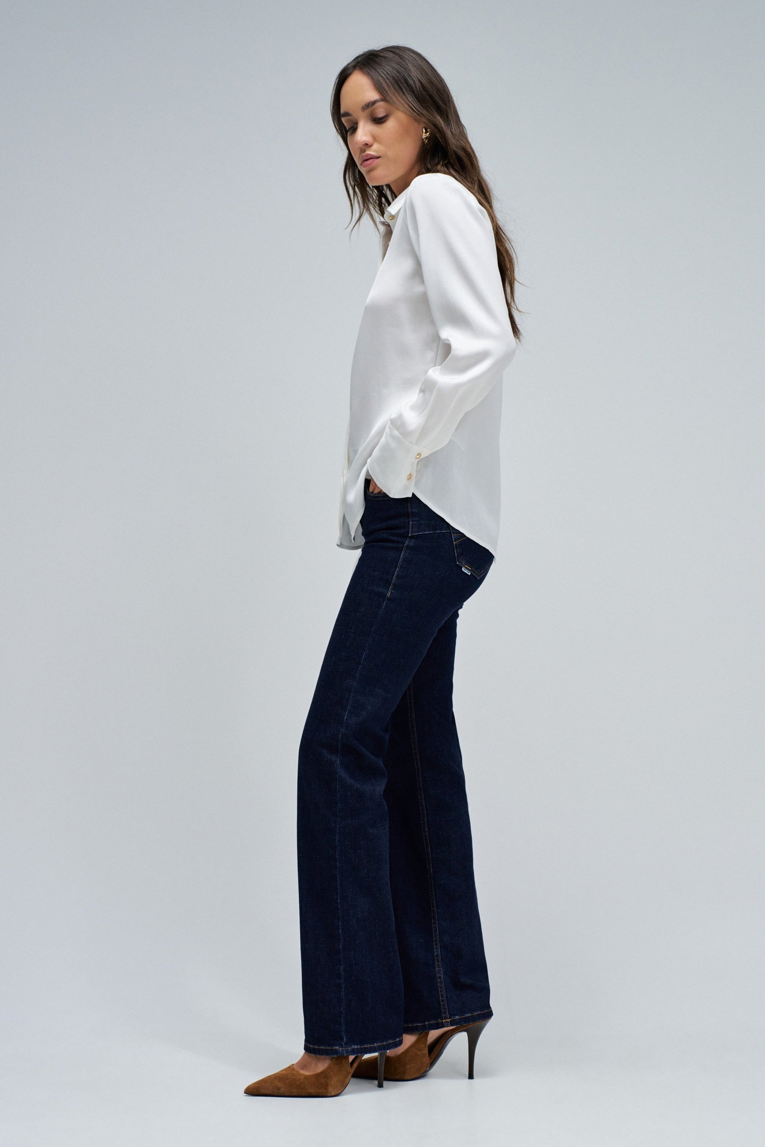 Basic Shirt W/ Gold Buttons in Light Pearl V2 Chemises Salsa Jeans