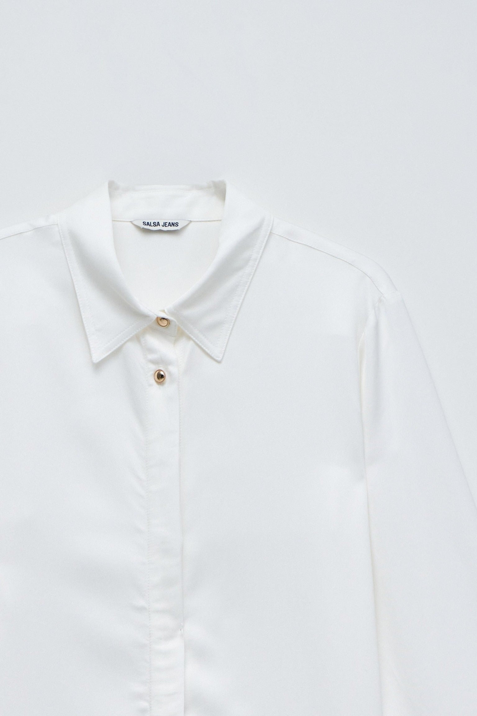 Basic Shirt W/ Gold Buttons in Light Pearl V2 Chemises Salsa Jeans