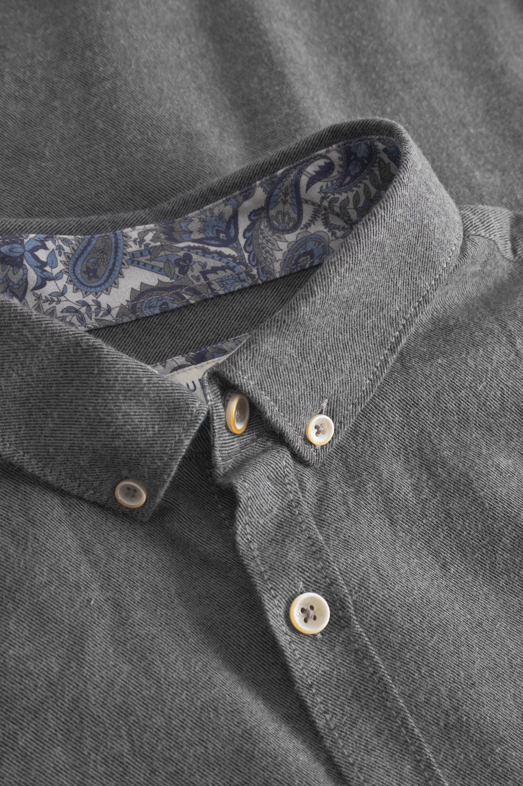Shirt Brushed Twill in Anthracite Chemises Colours and Sons