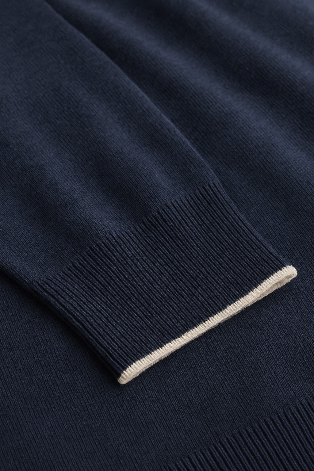Turleneck-Merino Blend en bleu marine