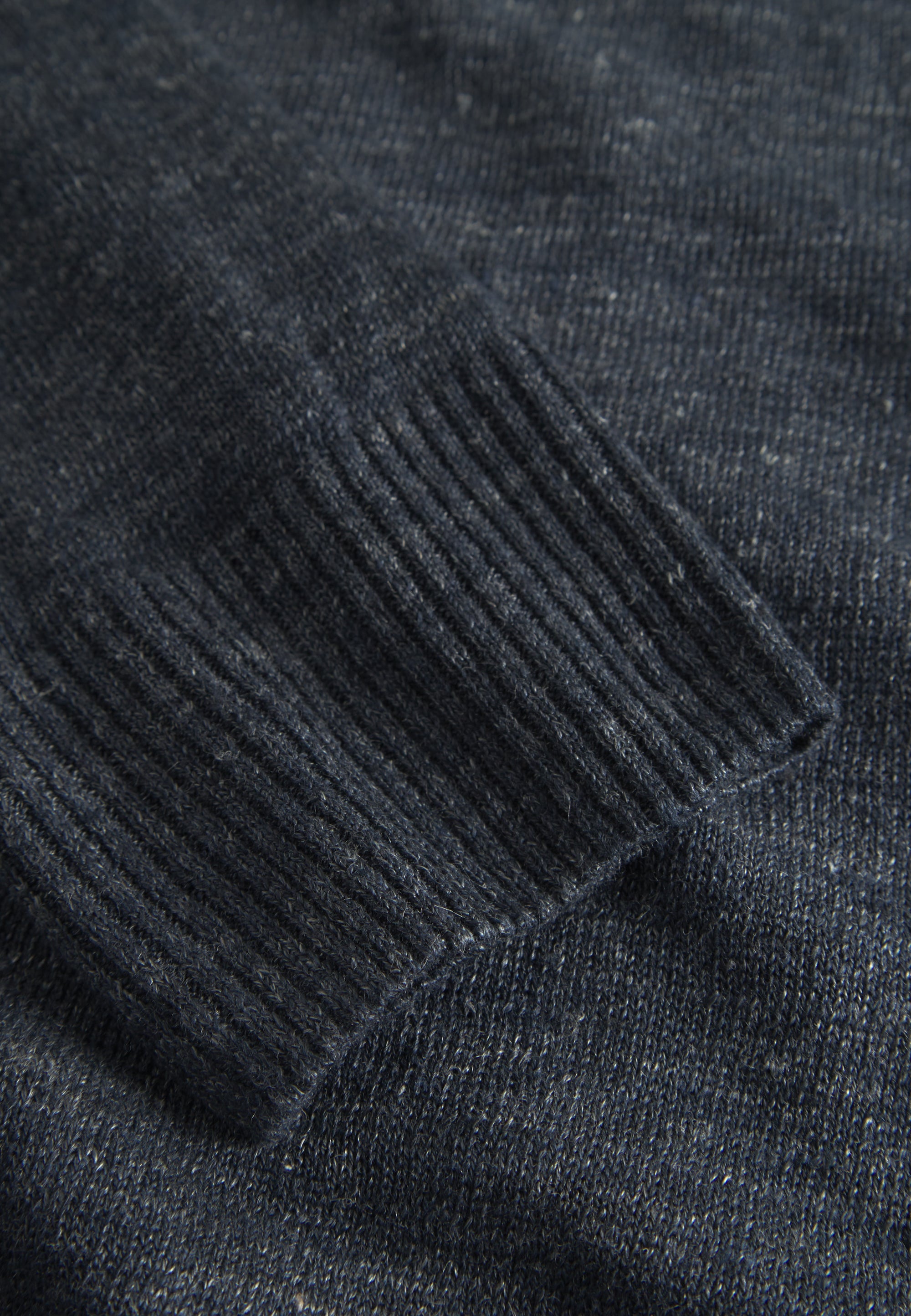 Roundneck-Linen en bleu marine Pullover Colours and Sons
