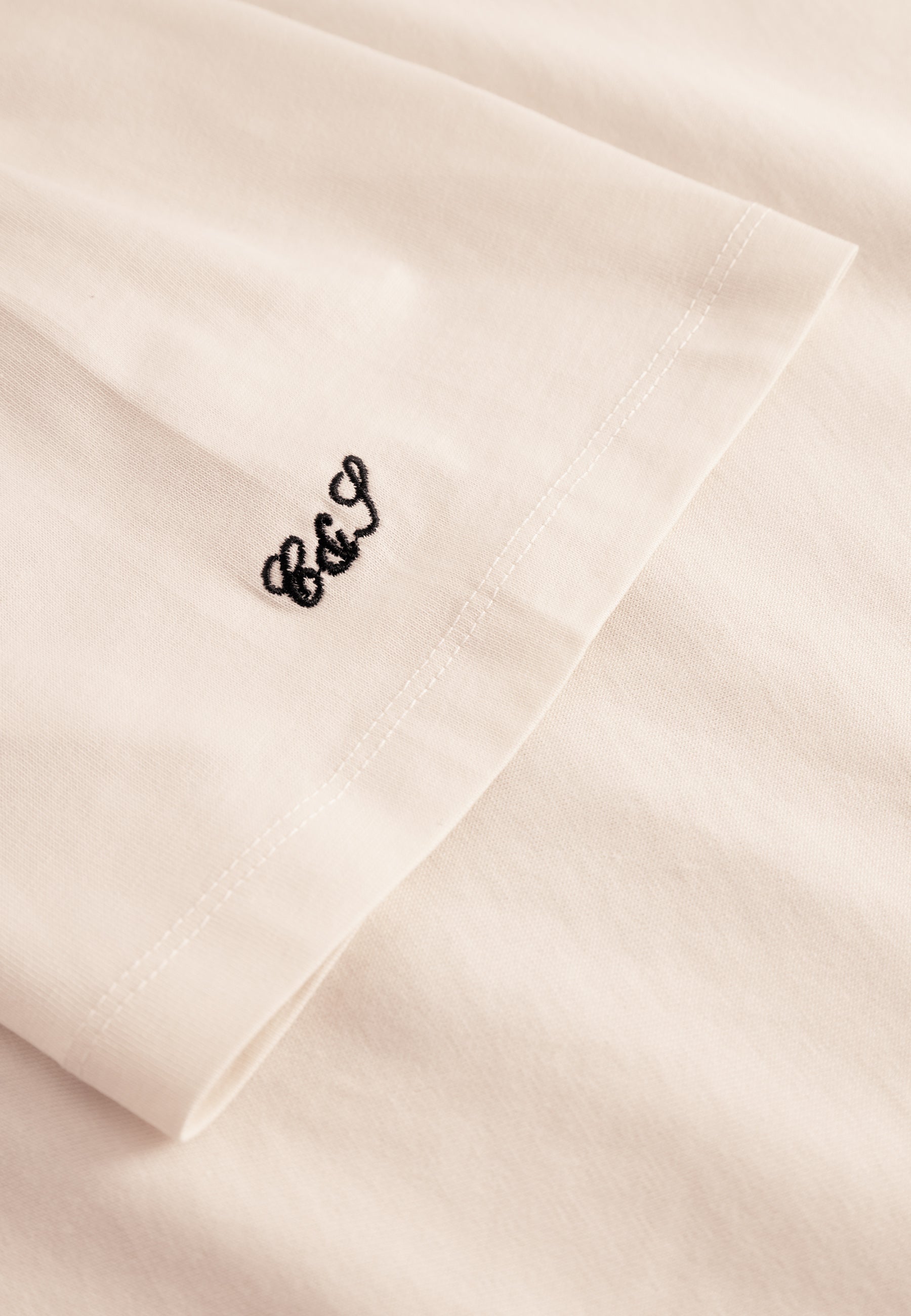 T-shirt imprimé en blanc cassé T-shirts Colours and Sons