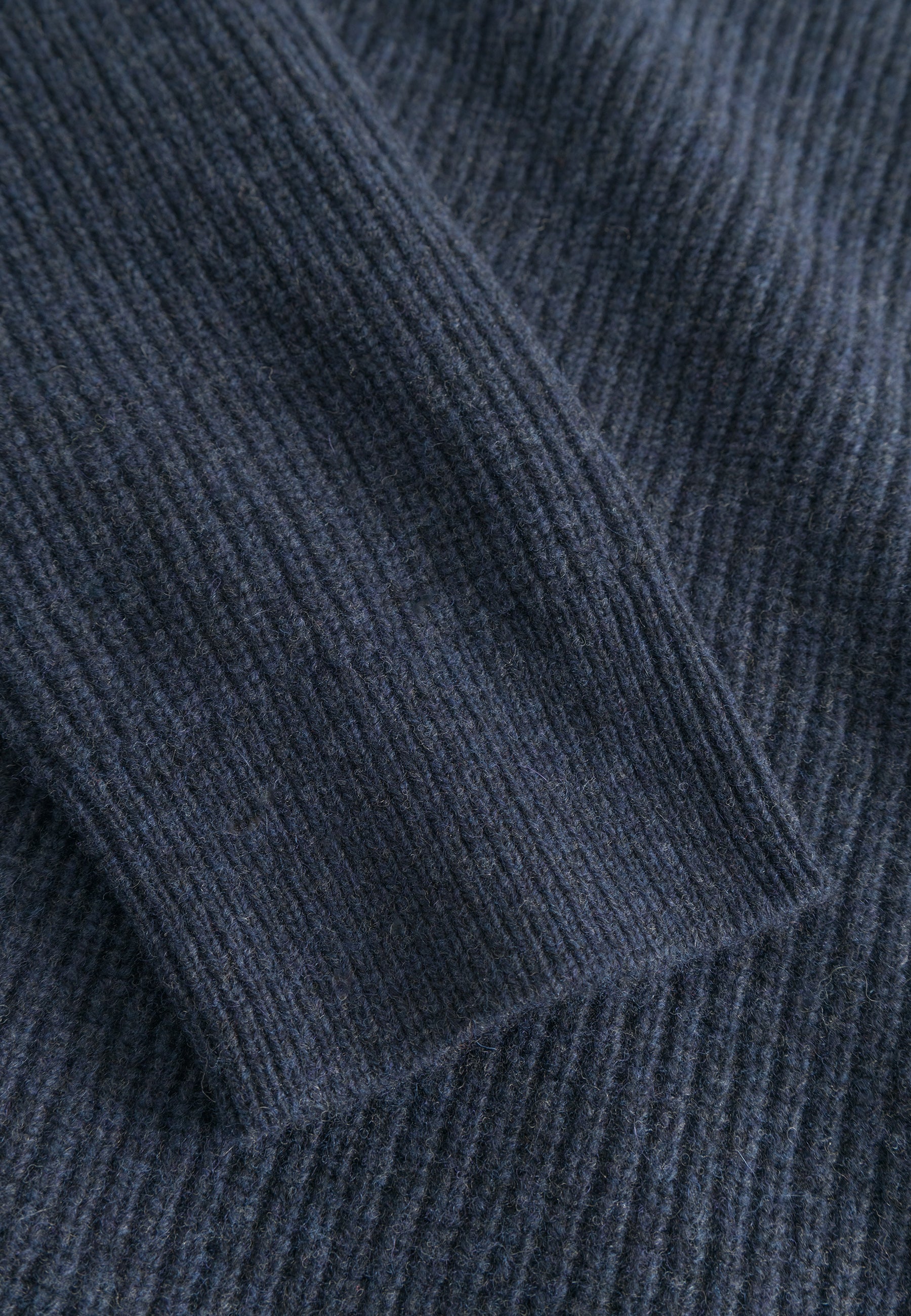 Pull-over mi-zip en laine d'agneau marine Colours and Sons