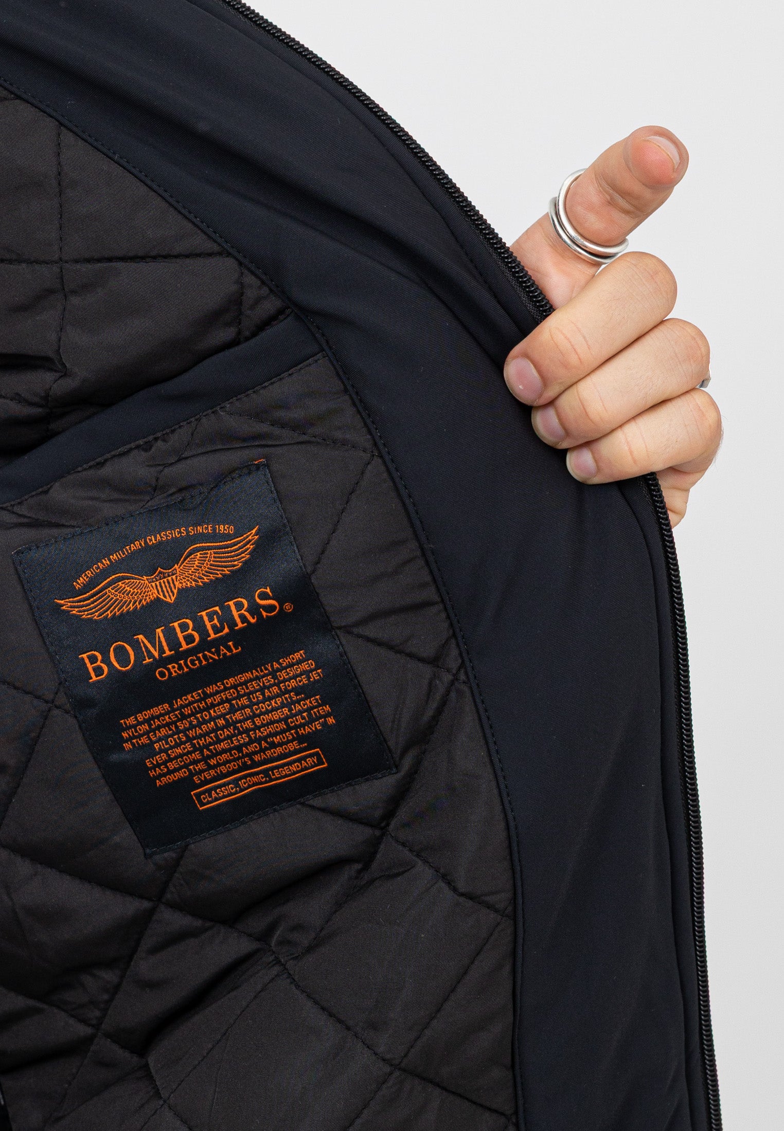 Edwards-M in Black Vestes Bombers Original