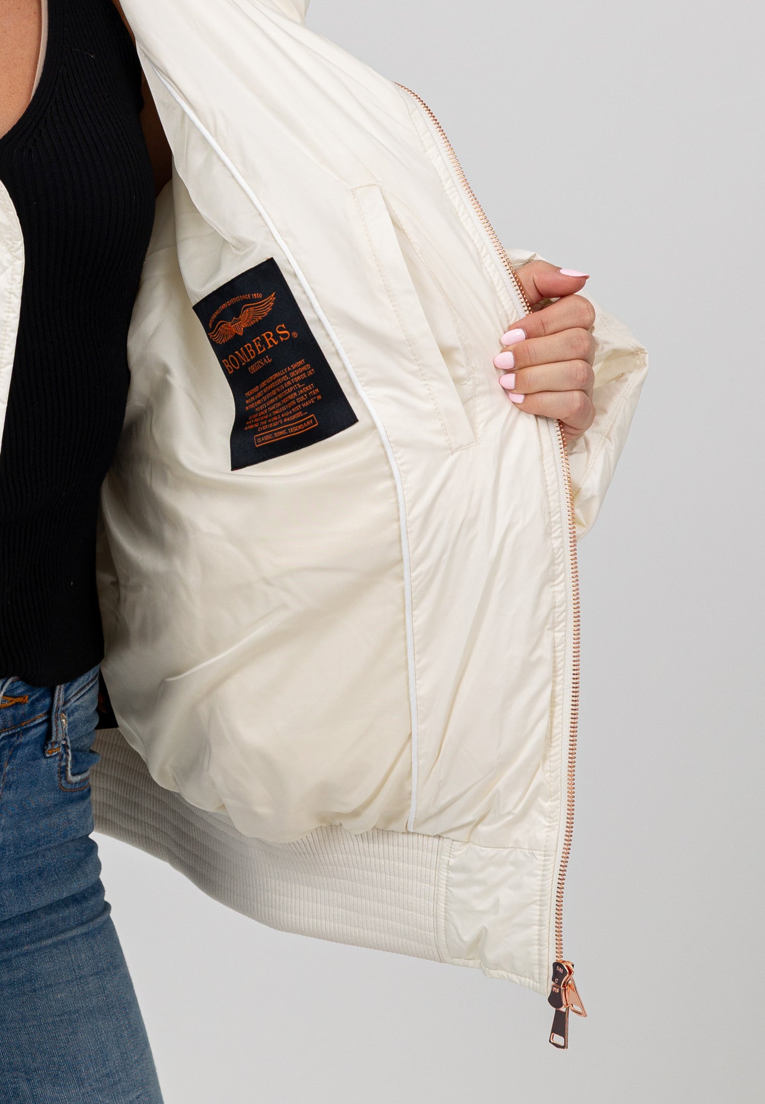 Hill-W in White Vestes Bombers Original