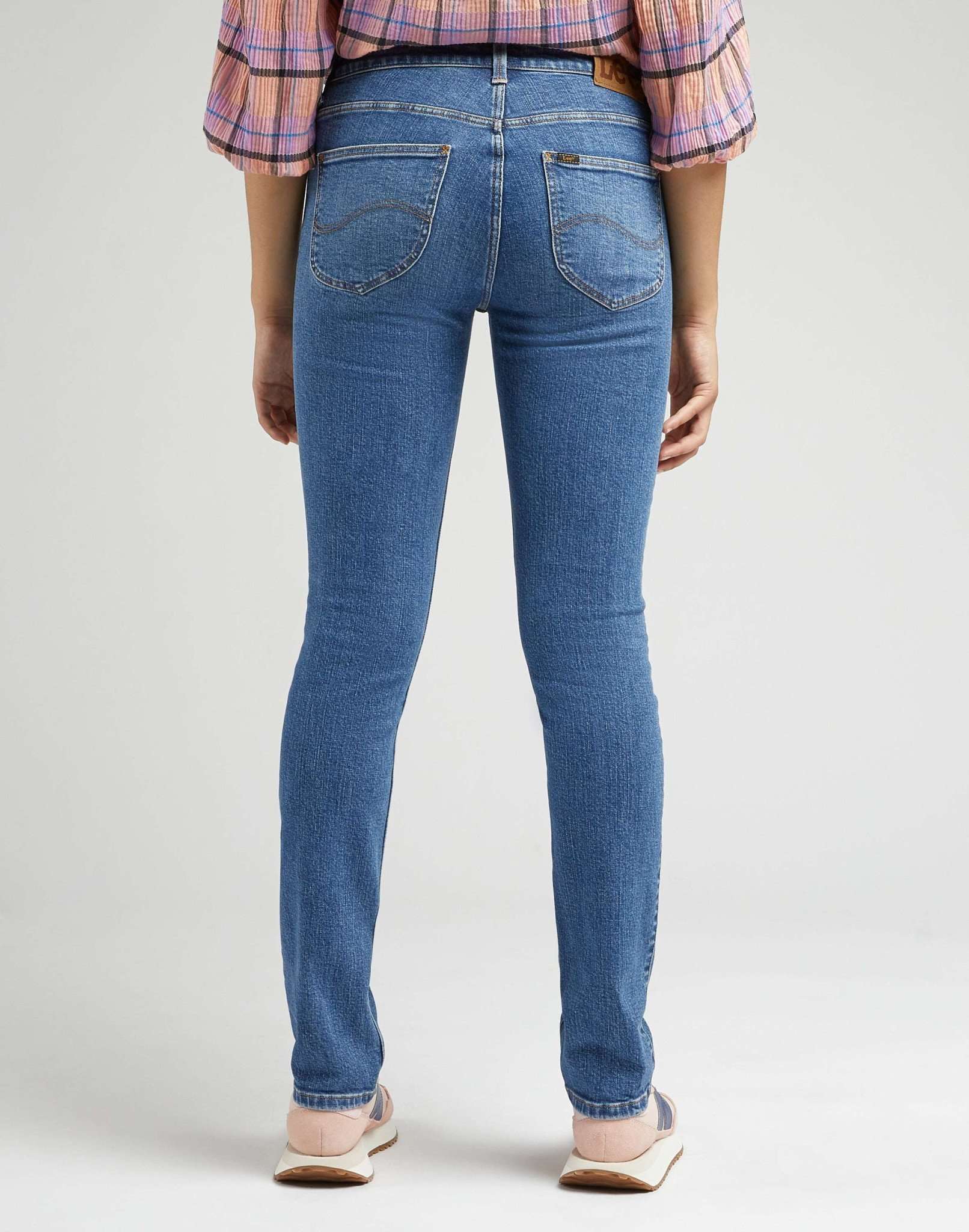 Elly en jeans Feels Like Indigo Lee
