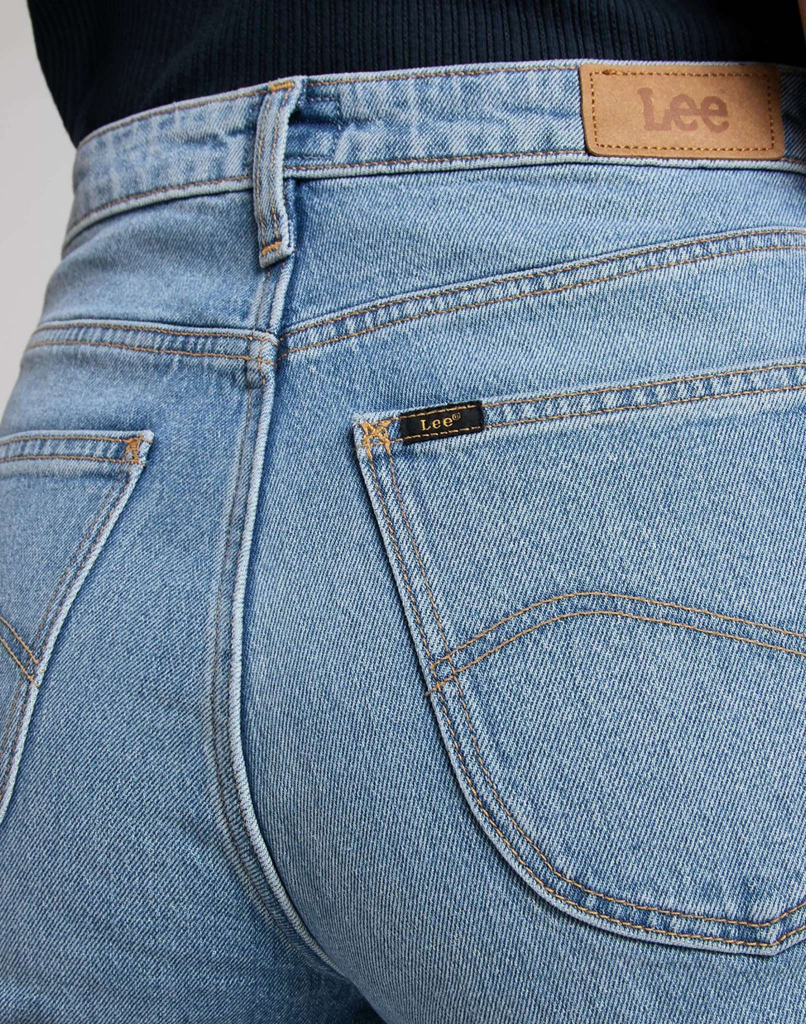 Carol en jeans Mid Soho Lee