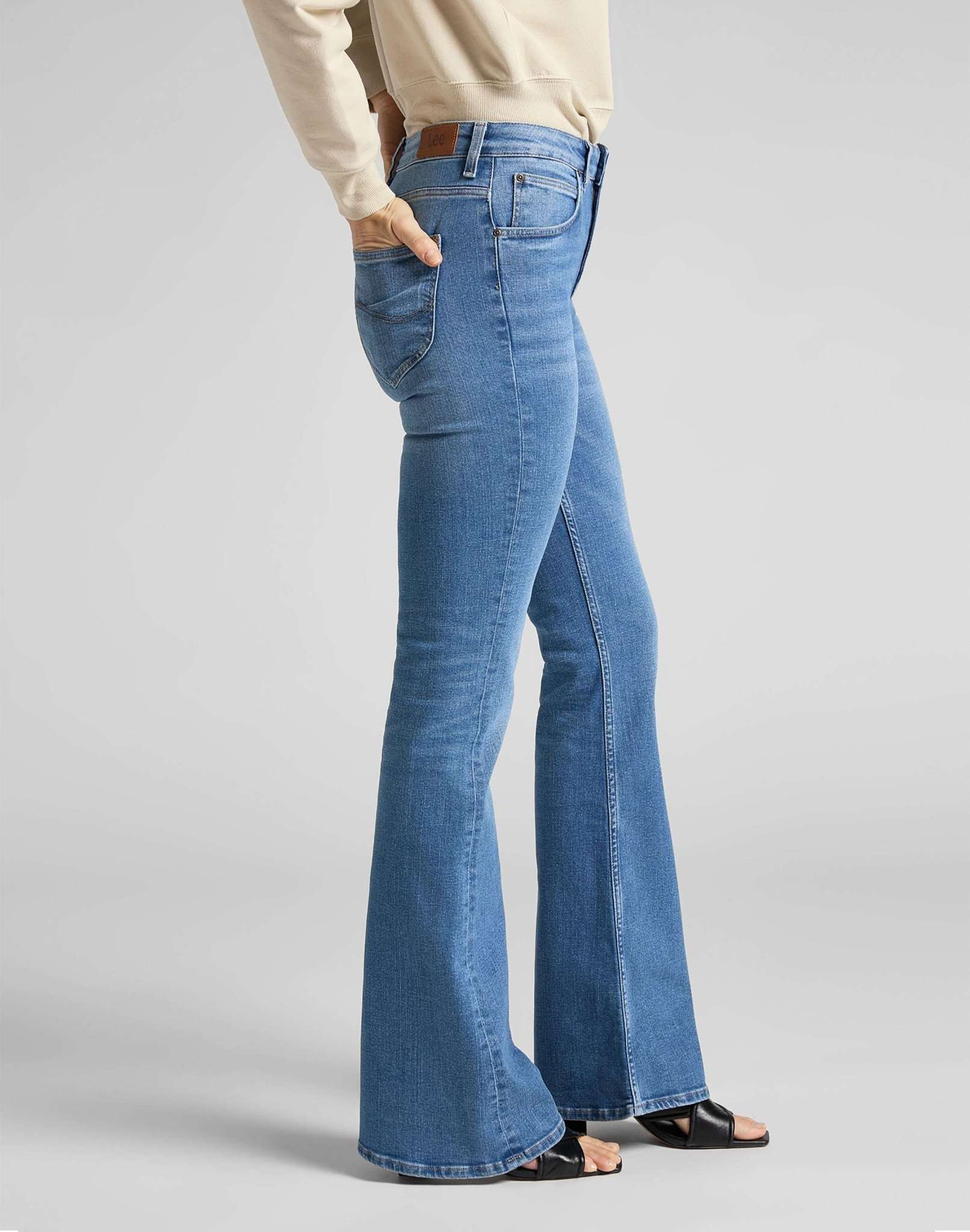 Breese en jeans jade Lee
