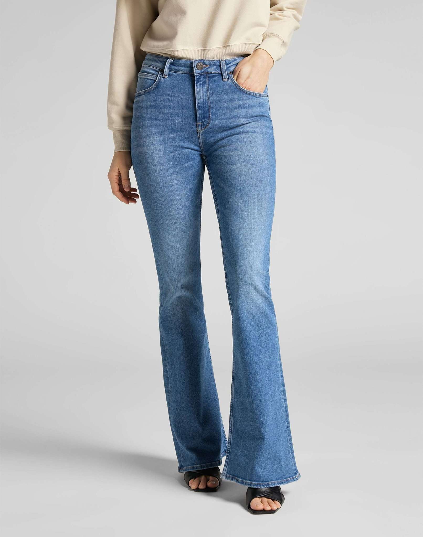 Breese en jeans jade Lee