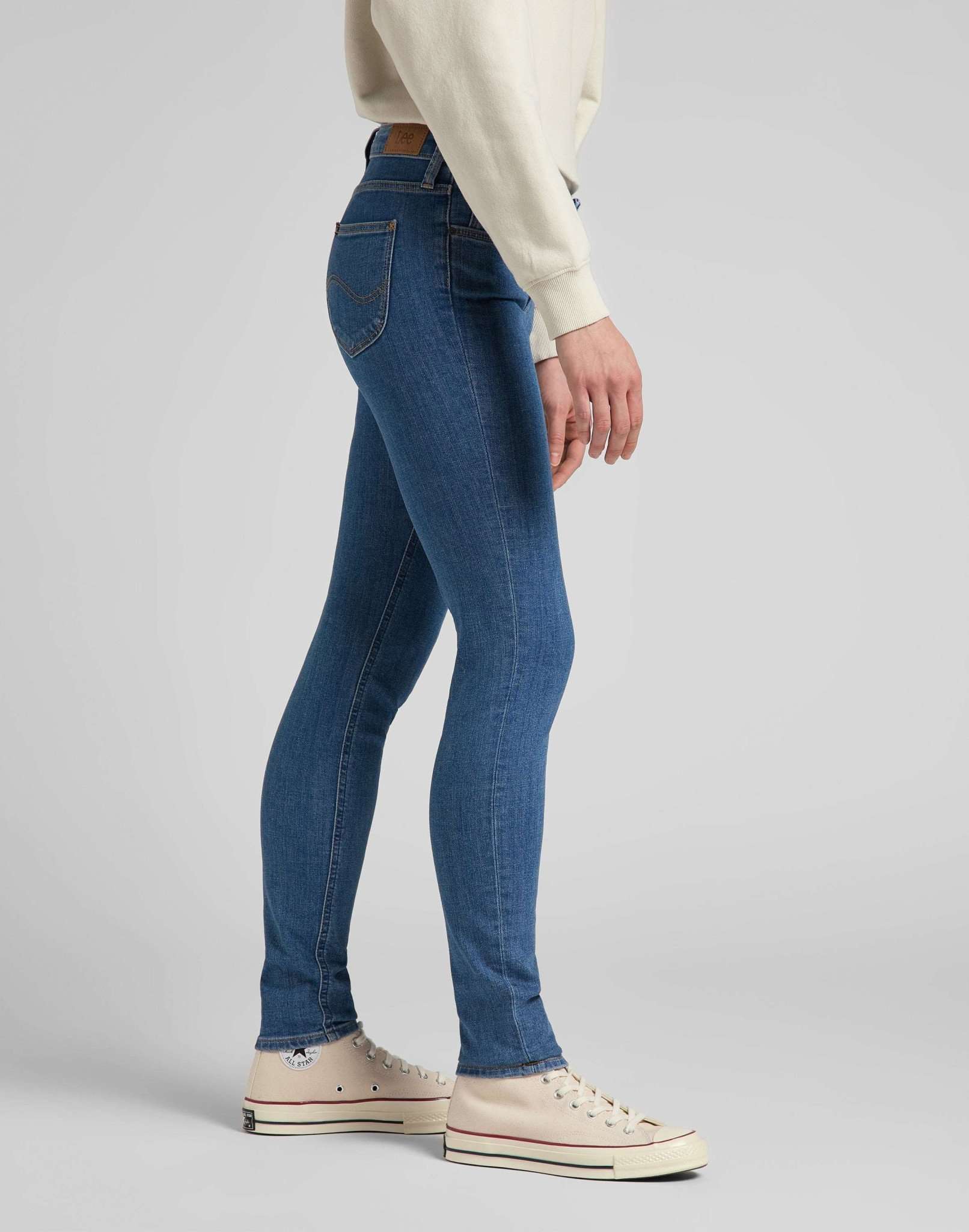 Scarlett en jeans Mid Lexi Lee