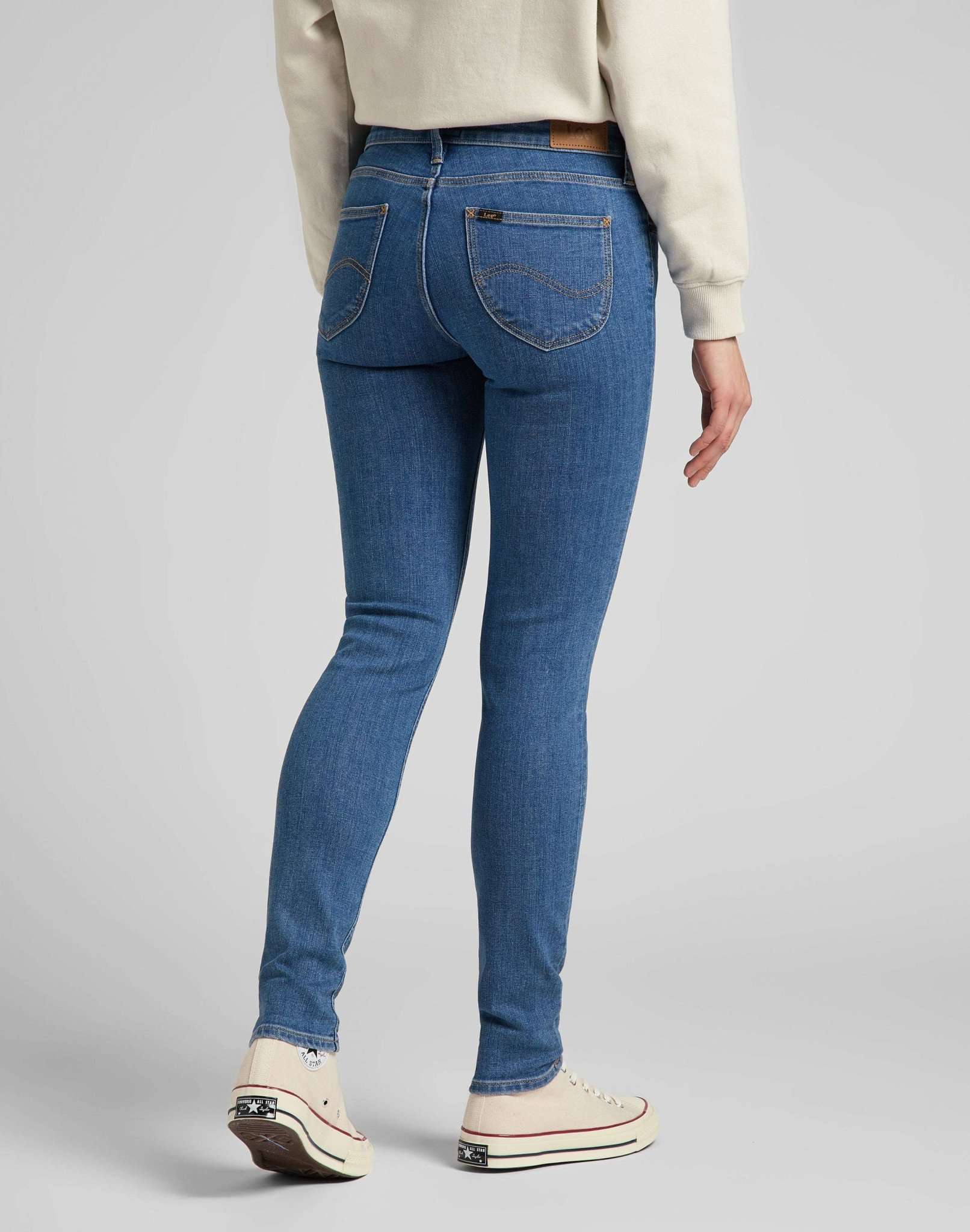 Scarlett en jeans Mid Lexi Lee