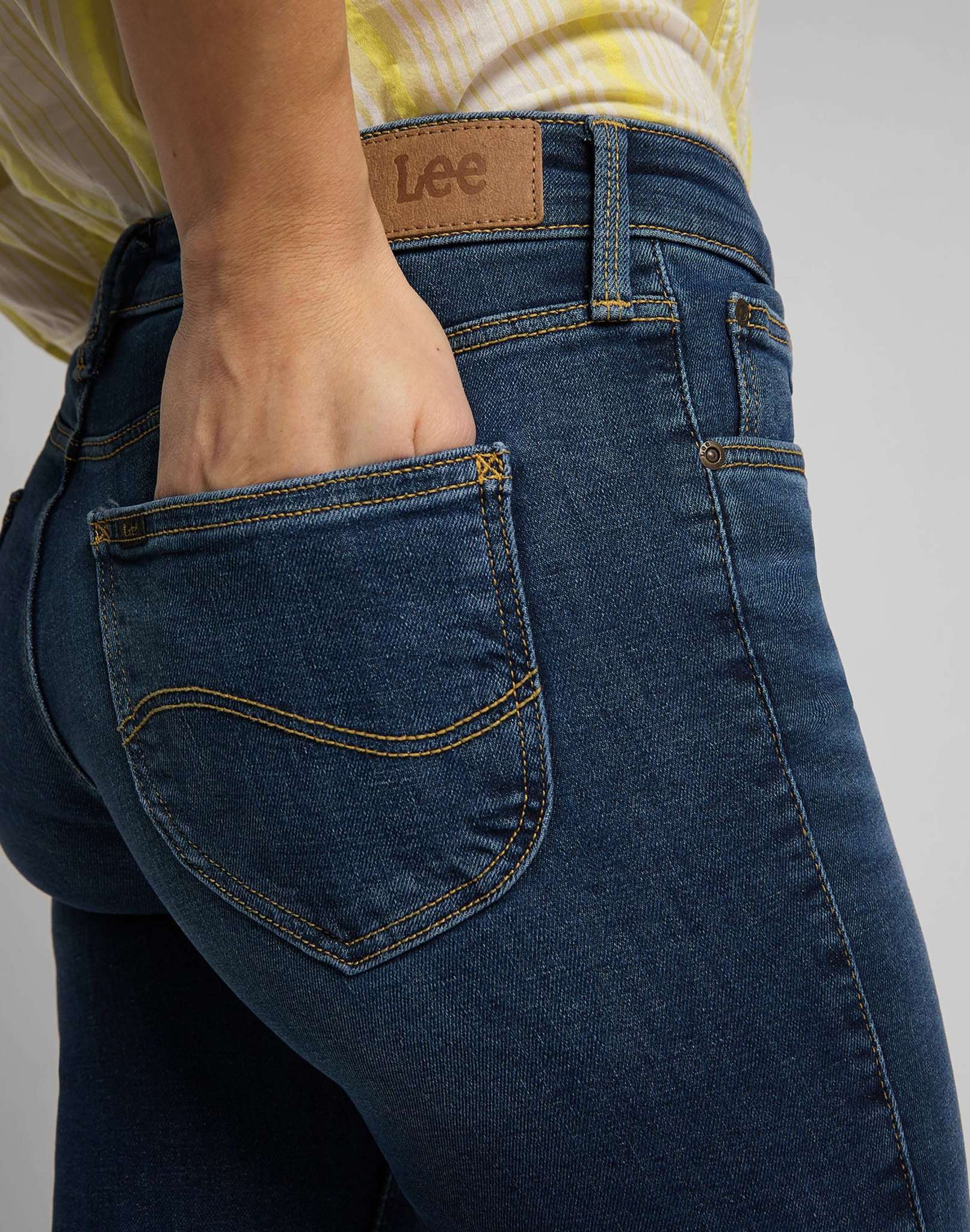 Scarlett en jeans Mid Martha Lee