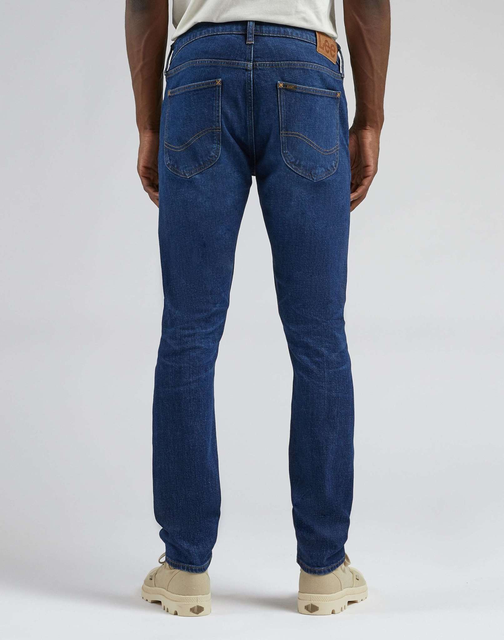 Luke Low Stretch in Dark Worn Kansas Jeans Lee