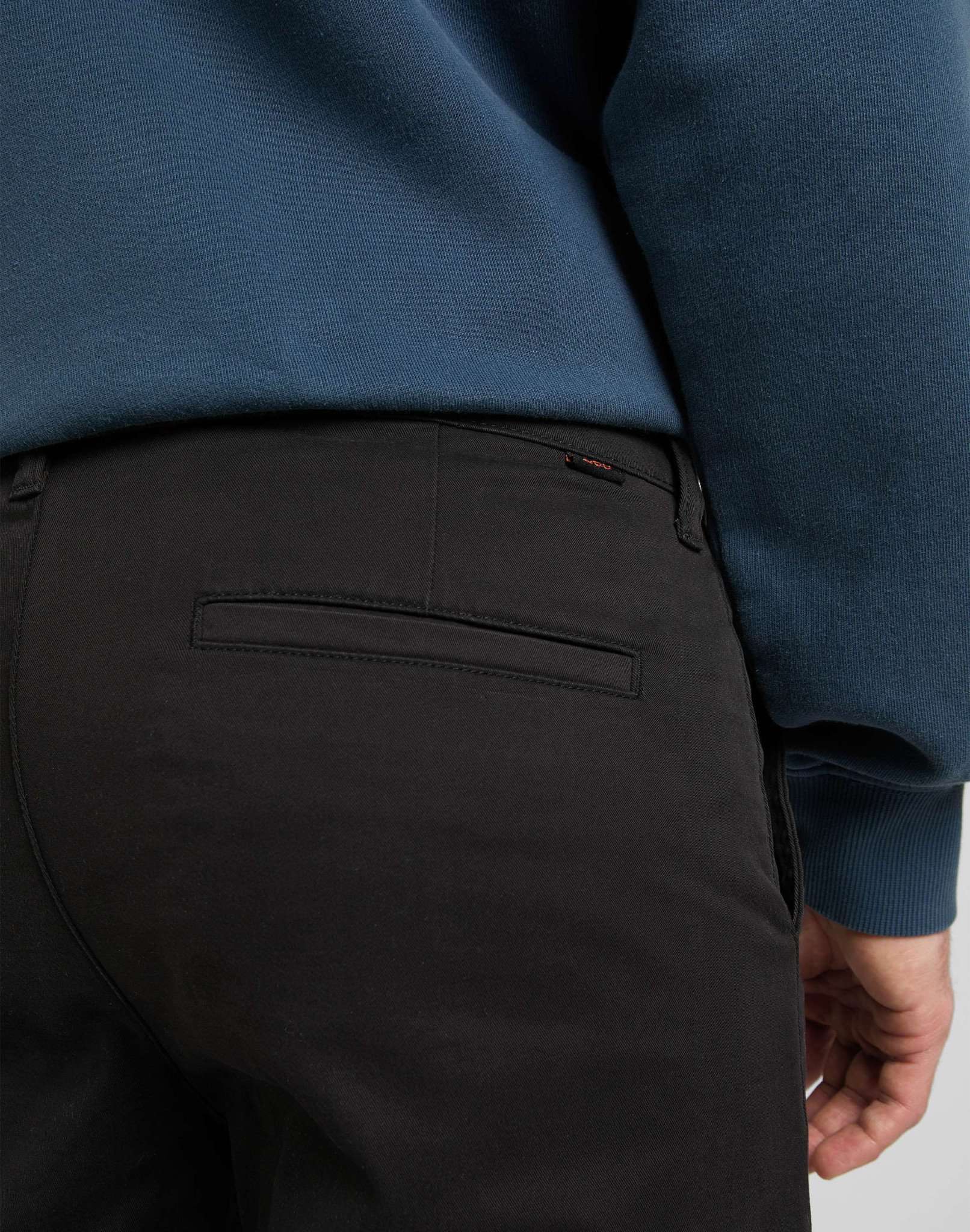 Regular Chino in Black Pantalon Lee