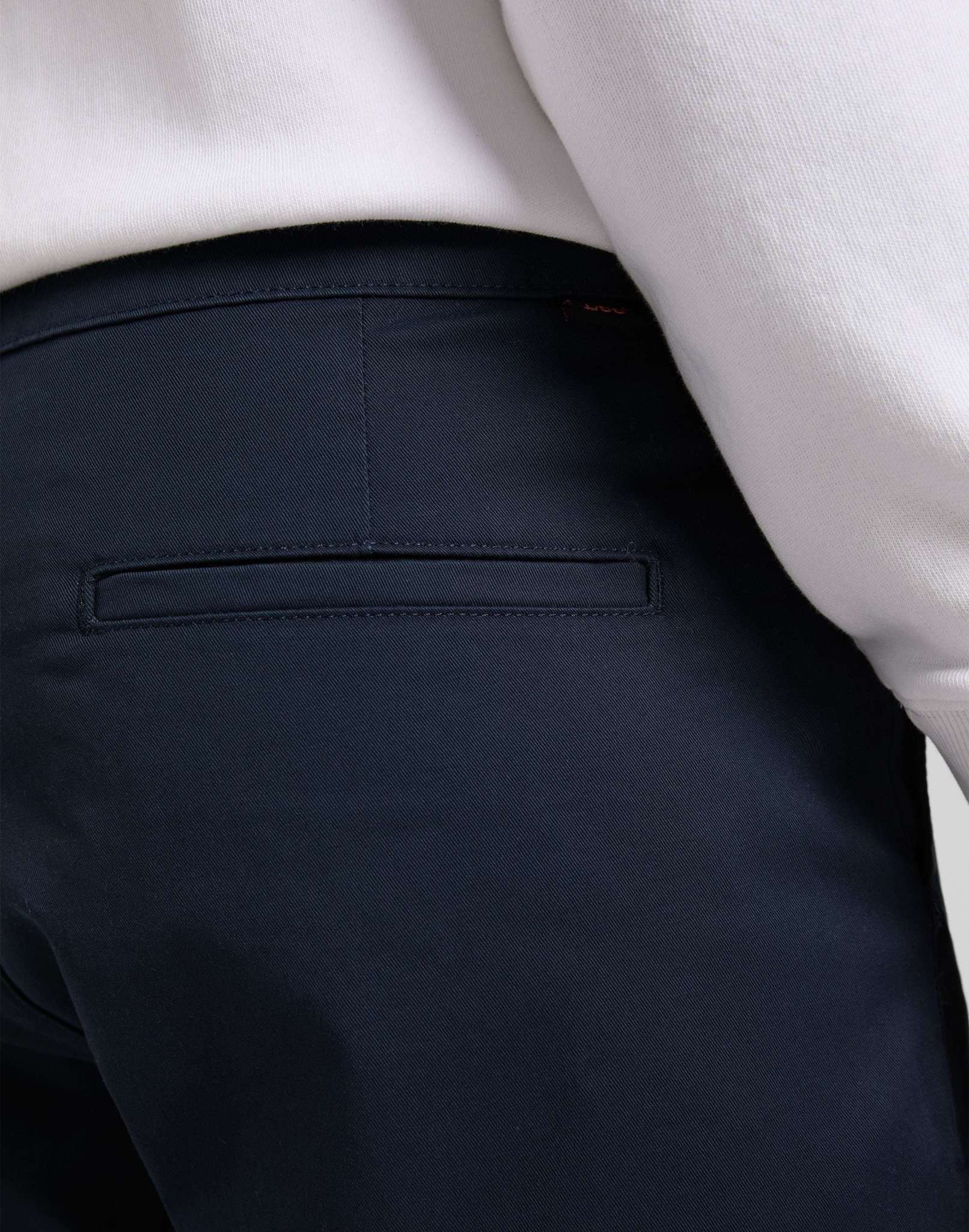 Regular Chino in Deep Navy Pantalon Lee