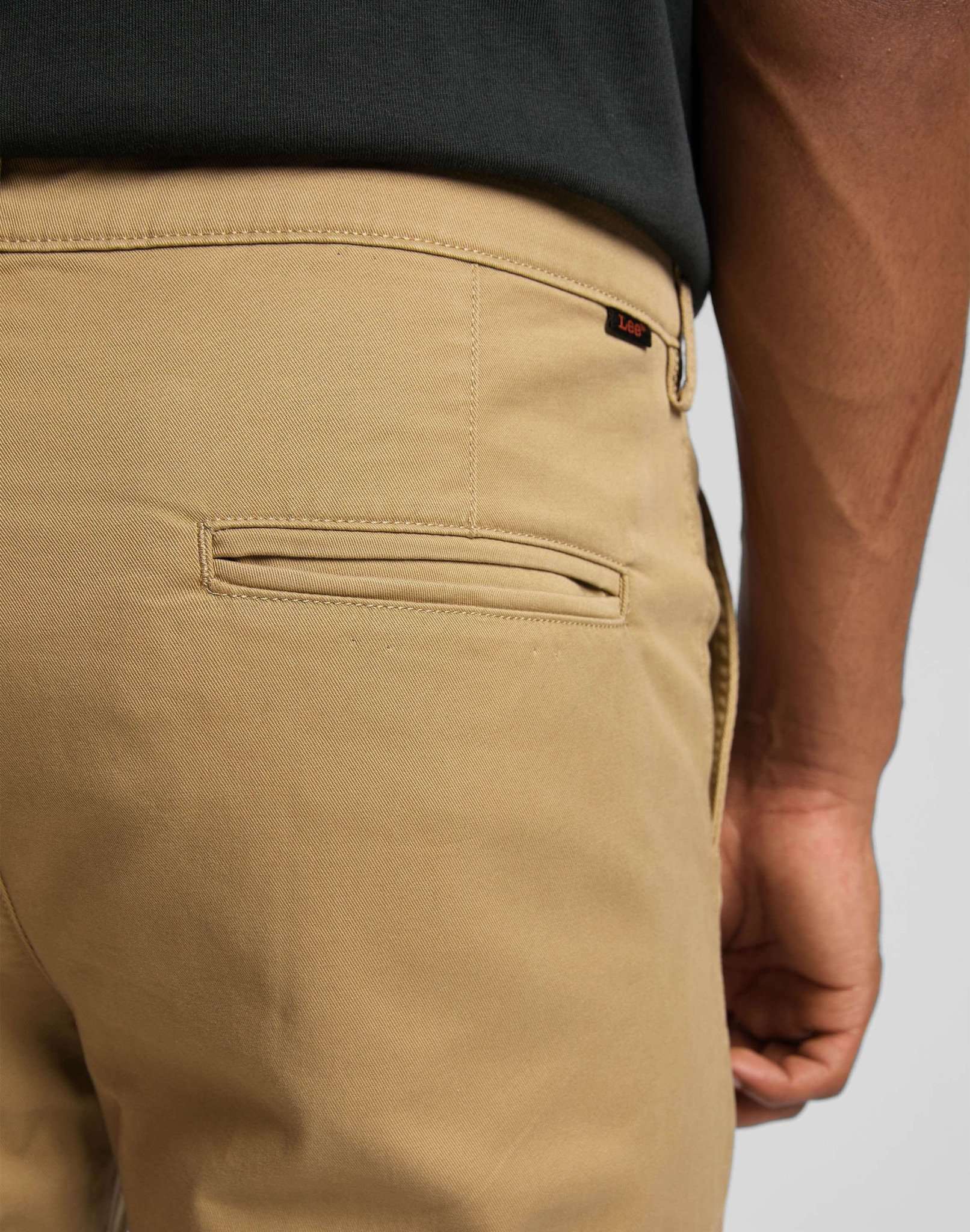 Slim Chino dans Pantalon Clay Lee