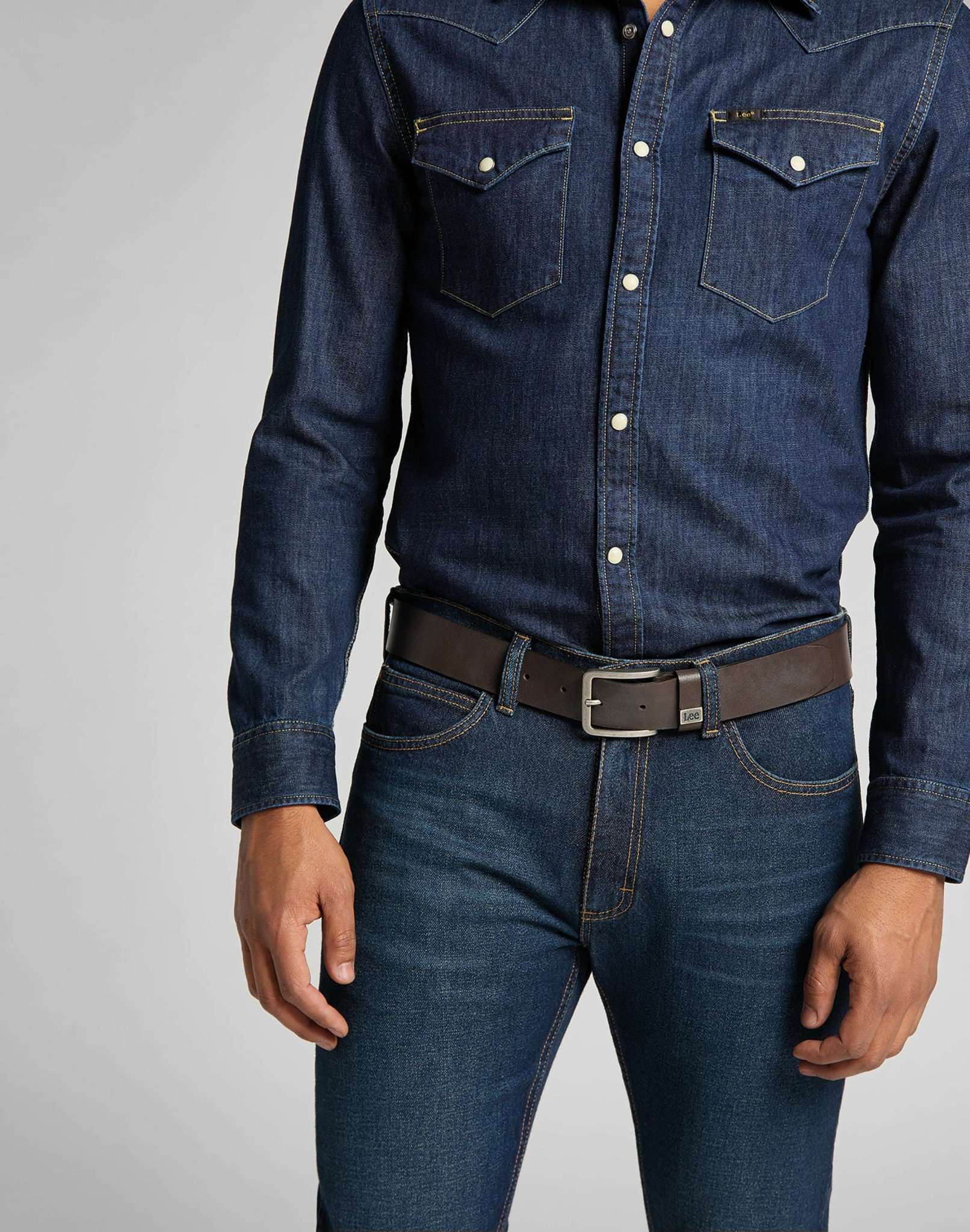 Small Logo Belt in Dark Brown Ceinture Lee