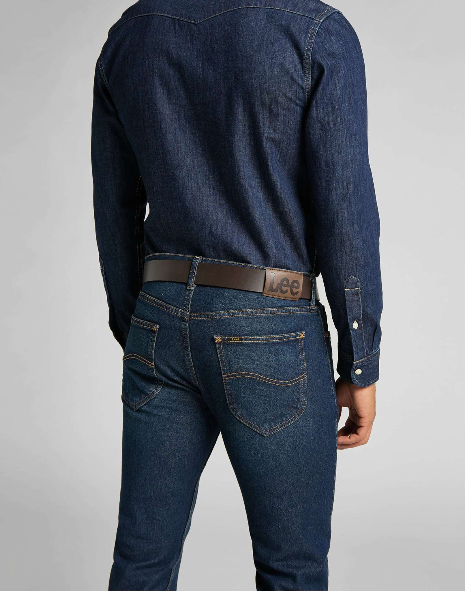 Small Logo Belt in Dark Brown Ceinture Lee