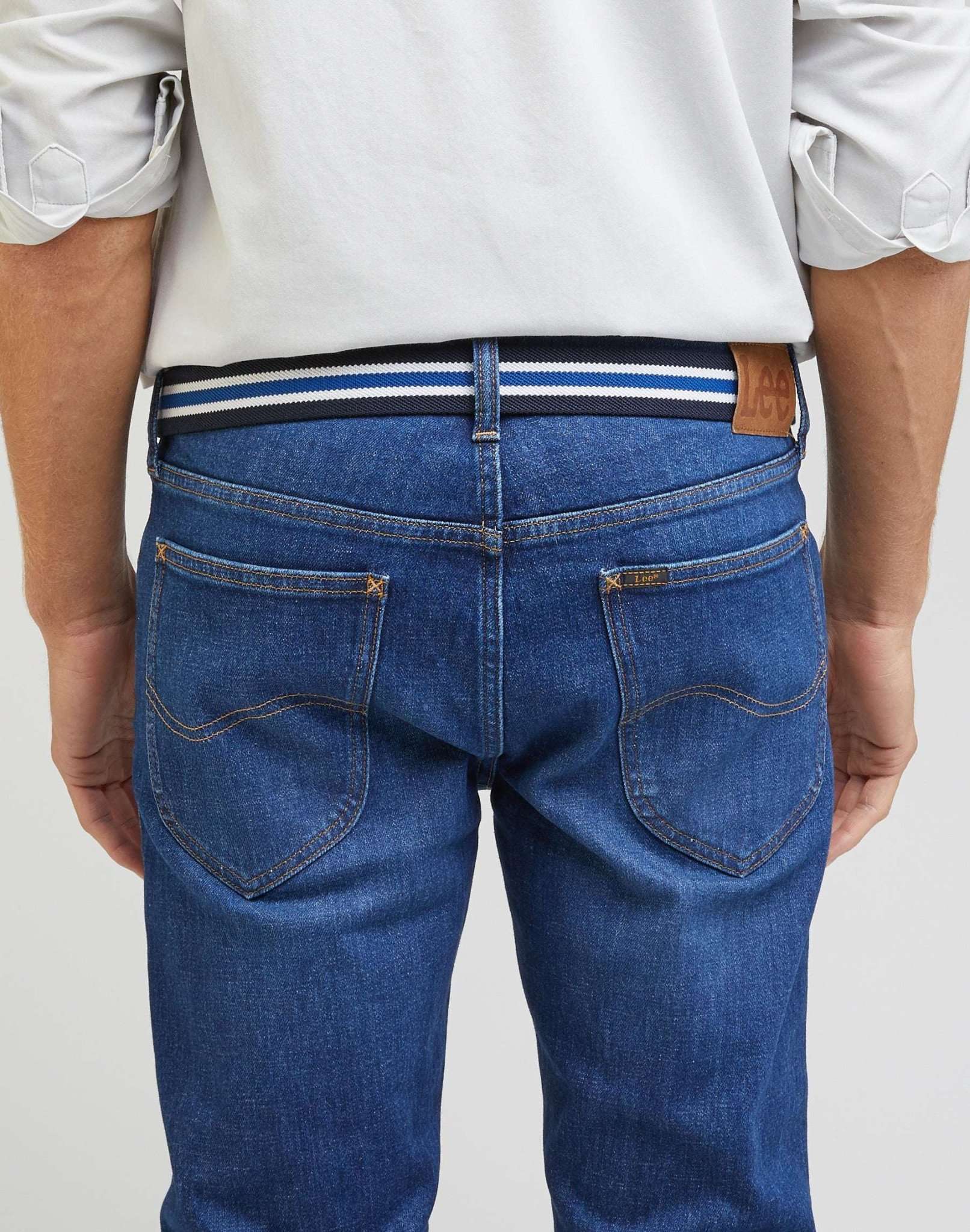 Striped Webbing Belt in Sky Captain Ceinture Lee
