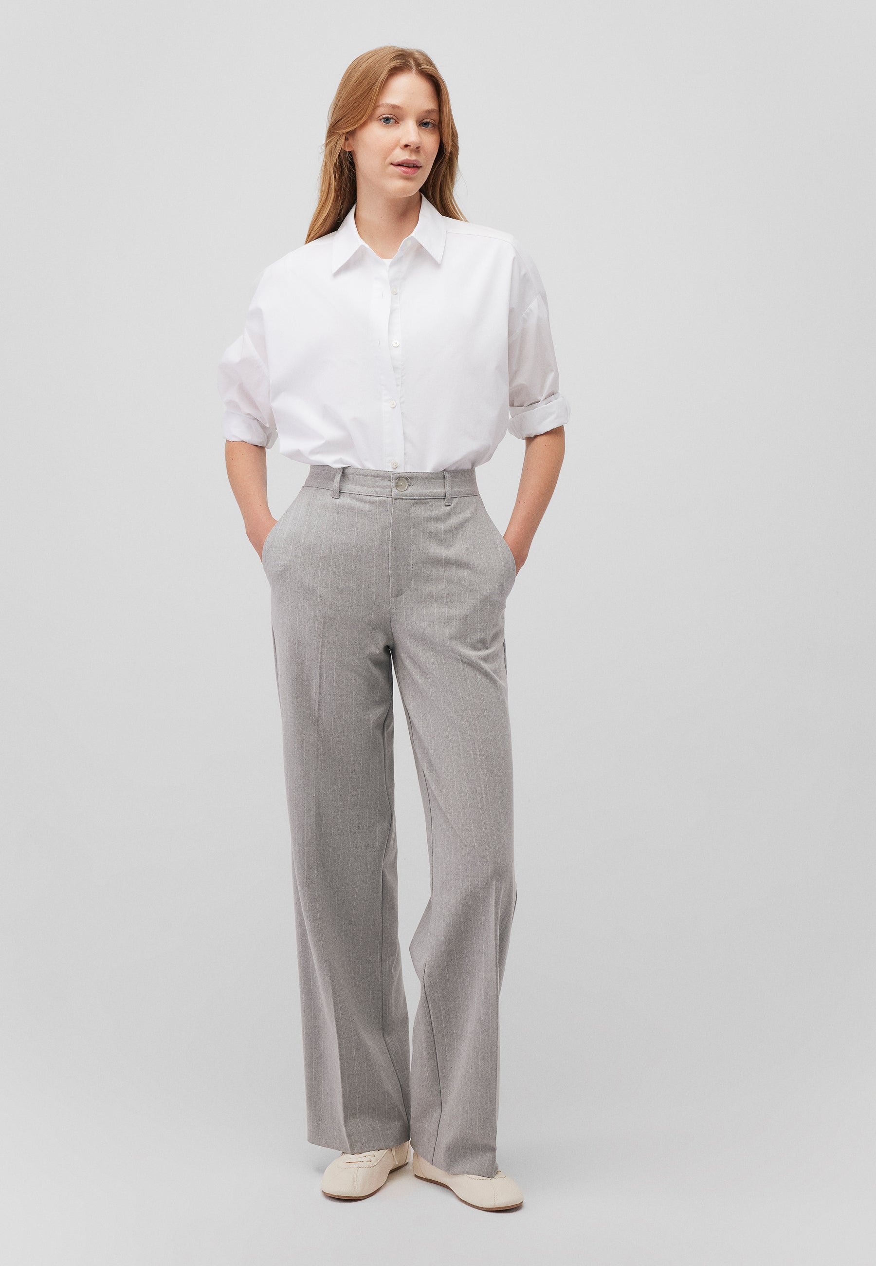 Woven Pants in Grey Stripe Pantalon Mavi