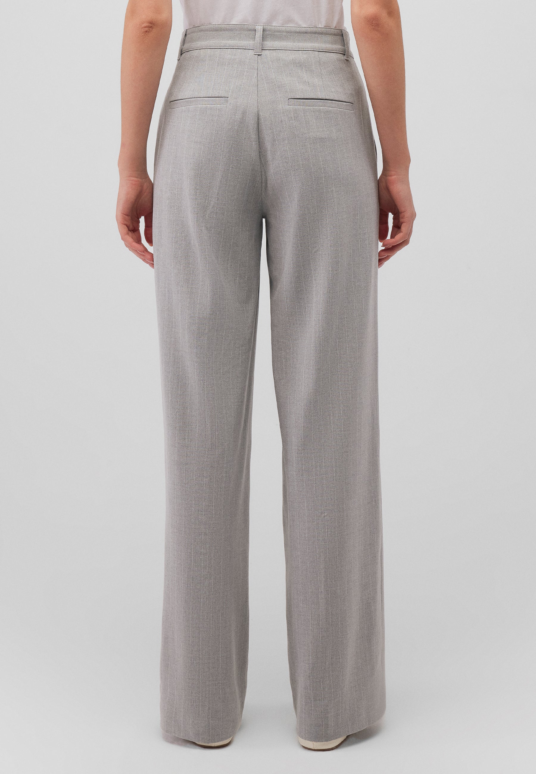 Woven Pants in Grey Stripe Pantalon Mavi