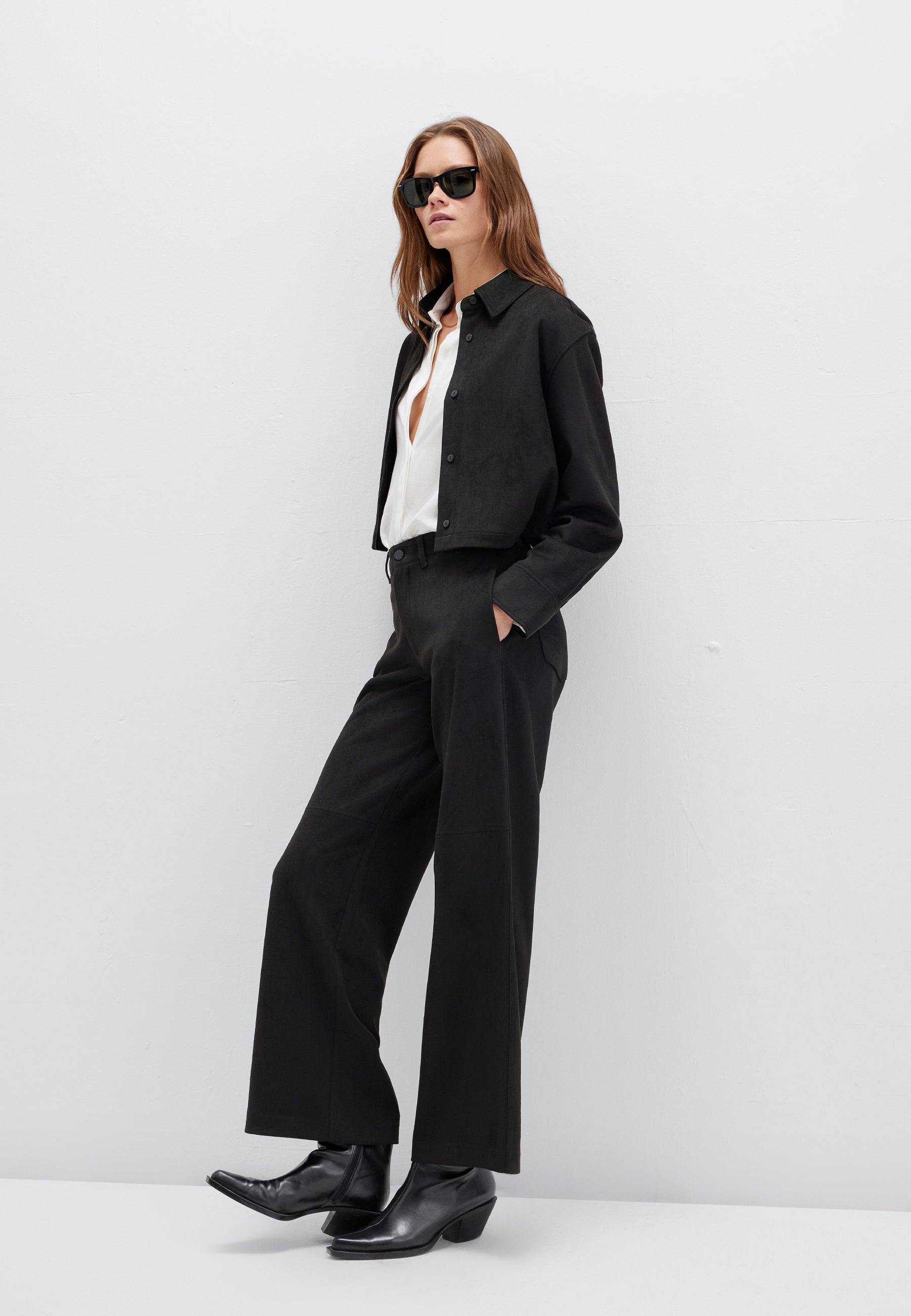 Woven Pants in Black Pantalon Mavi