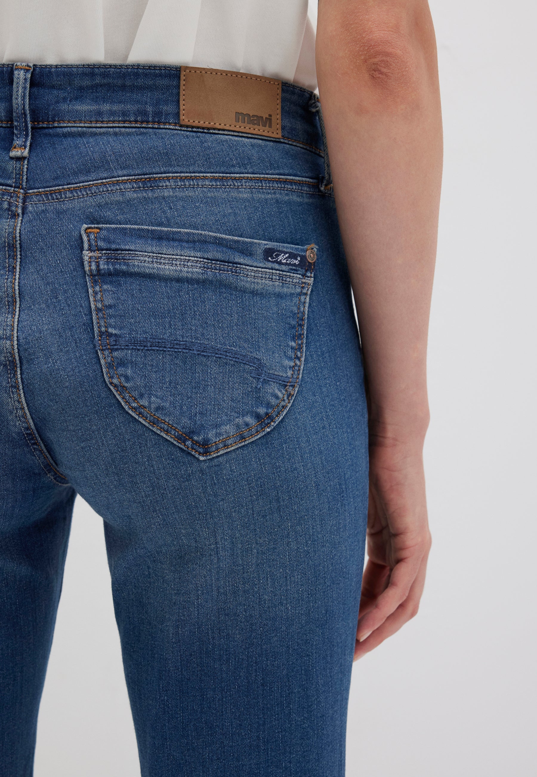 Sophie en jeans Deep Memory Fit Mavi