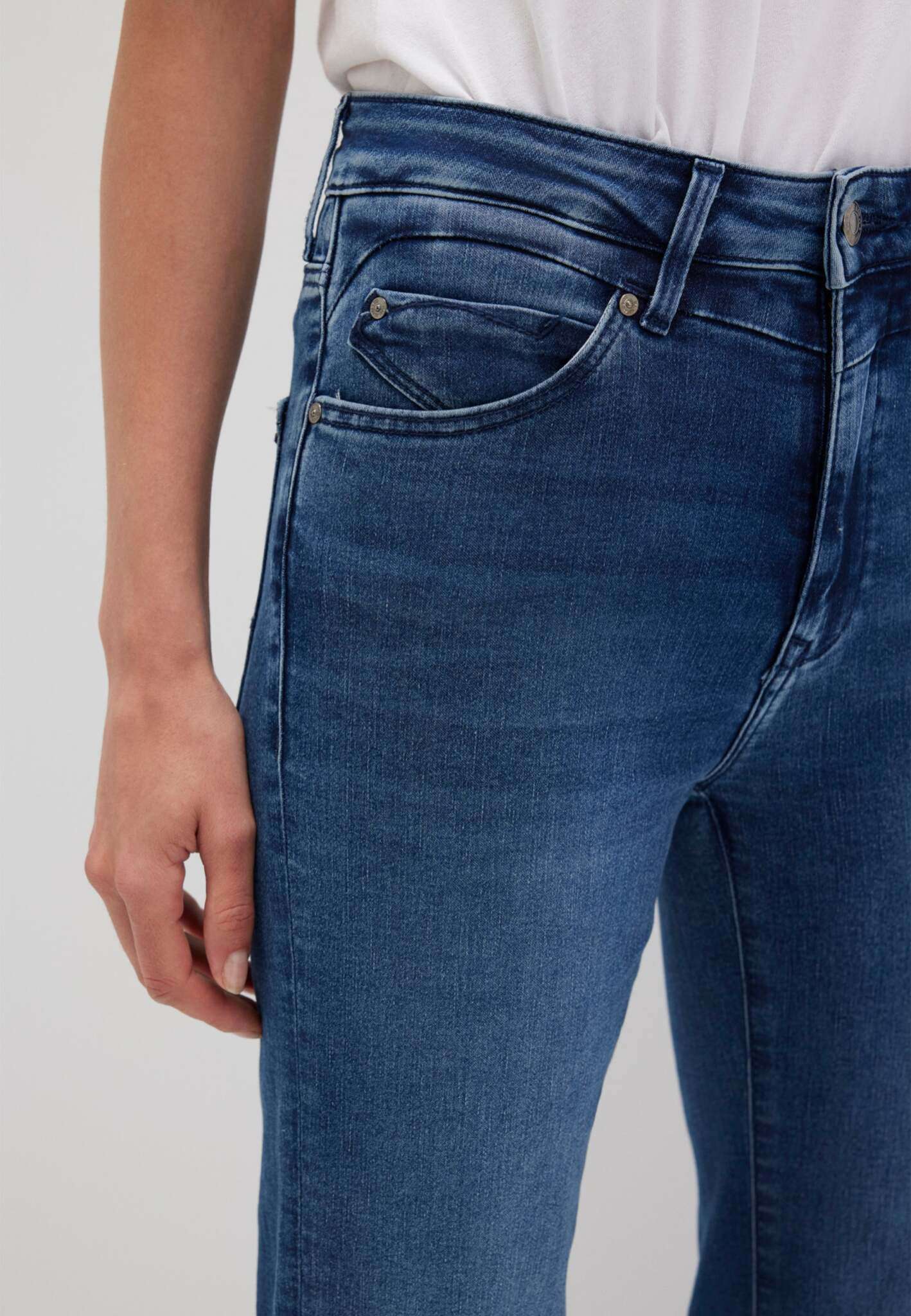 Kendra en jean Indigo Blue Sateen Str Mavi