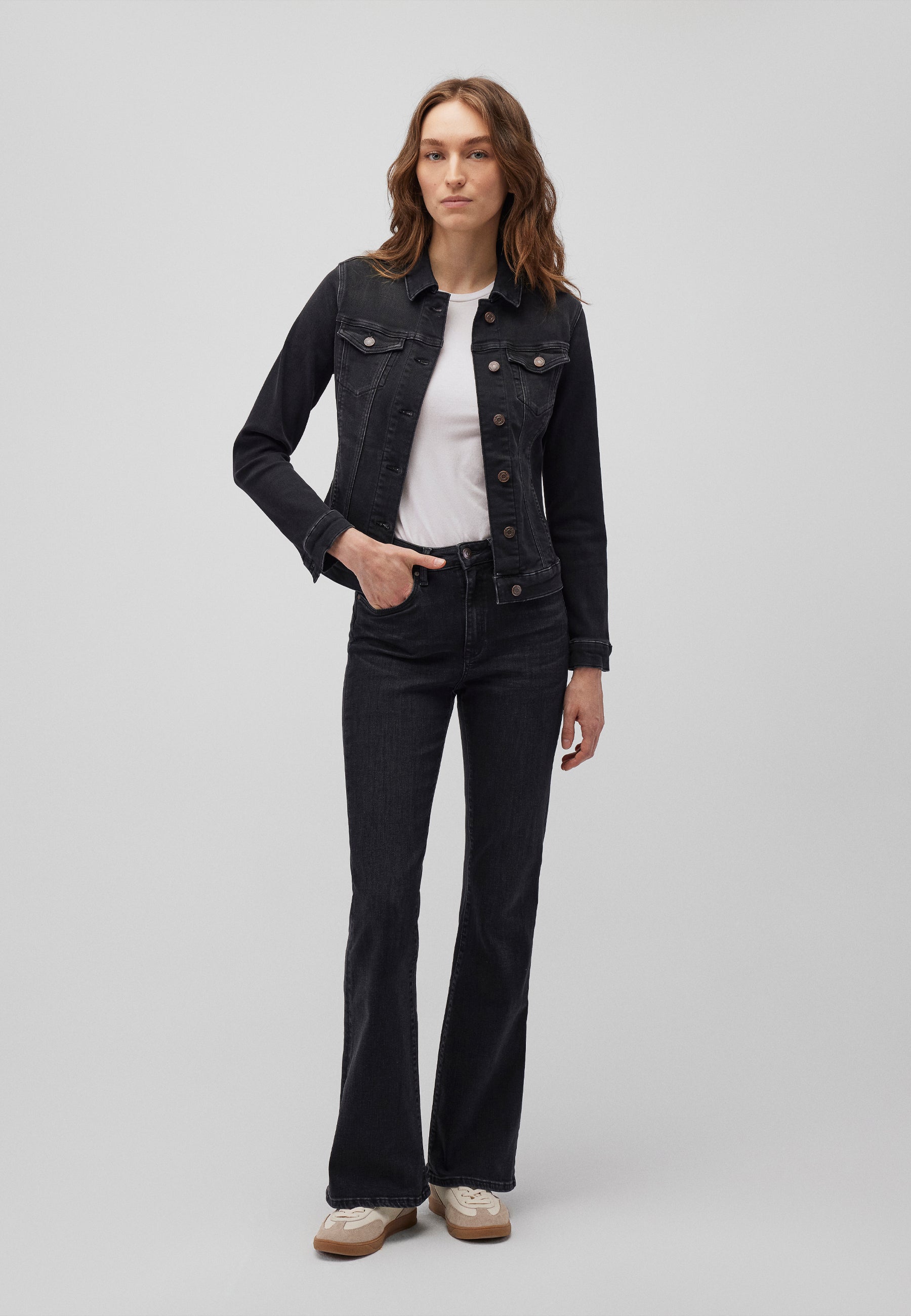 Daisy in Dark Smoke Vestes de sport Mavi