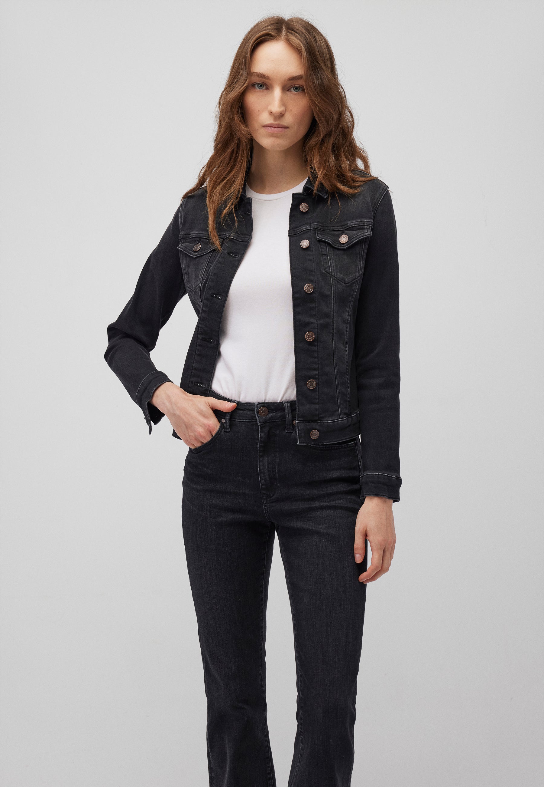 Daisy in Dark Smoke Vestes de sport Mavi