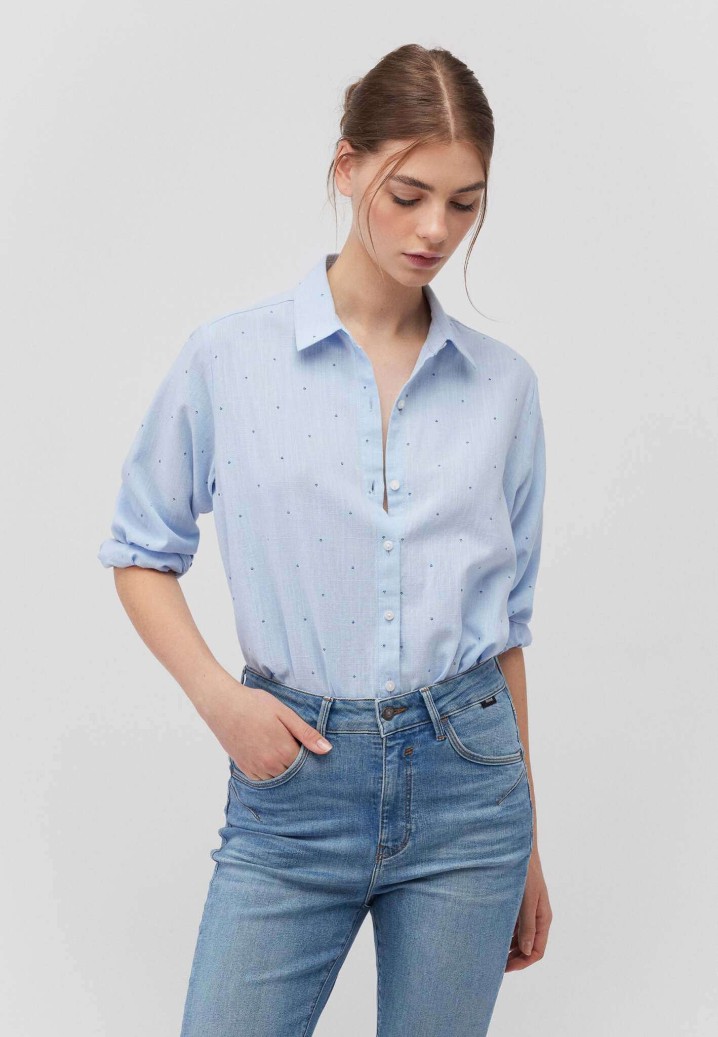 Woven Shirt in Ensign Blue Tiny Leaf Print Chemises Mavi