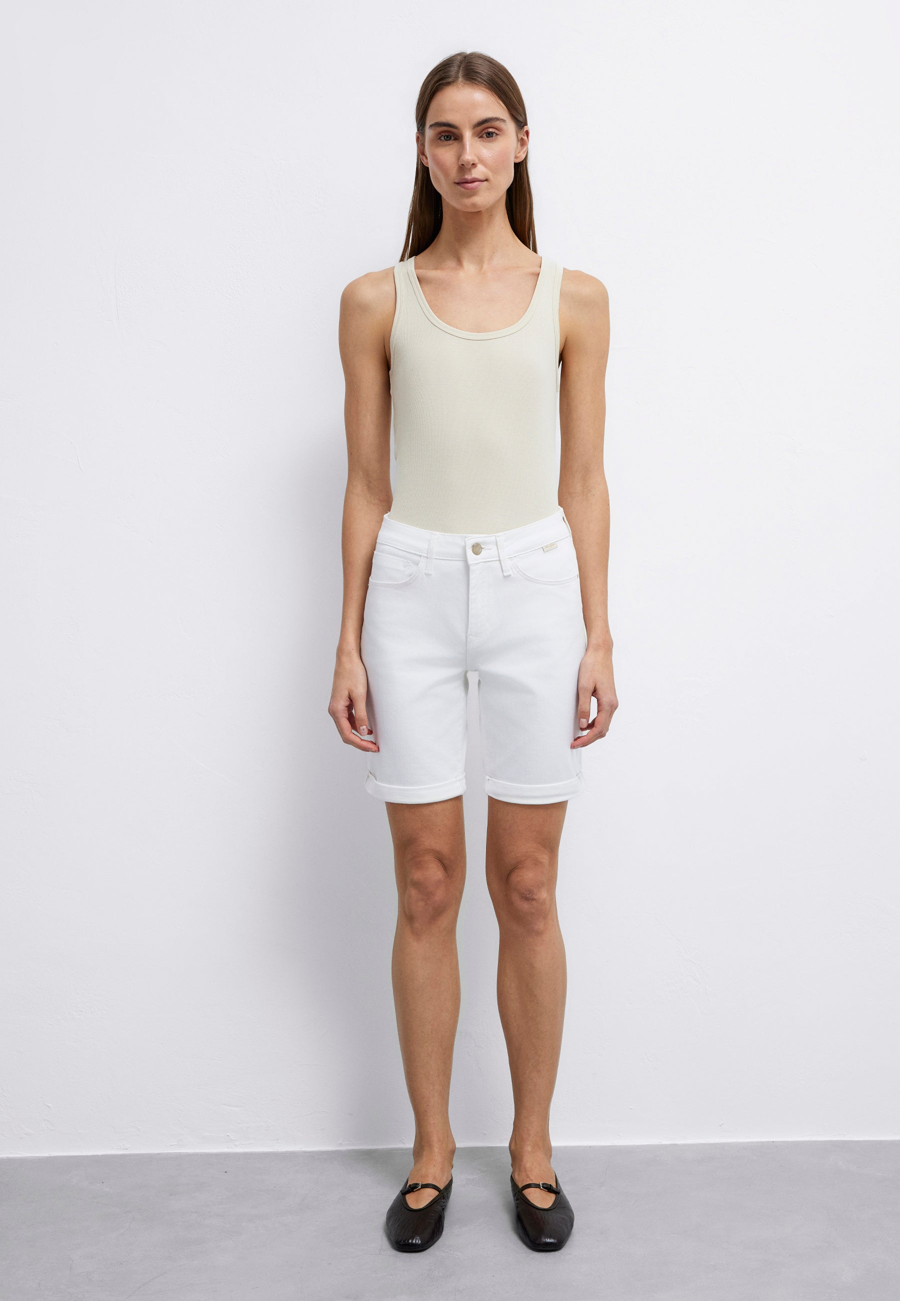 Alexis en short en jean blanc doré Mavi