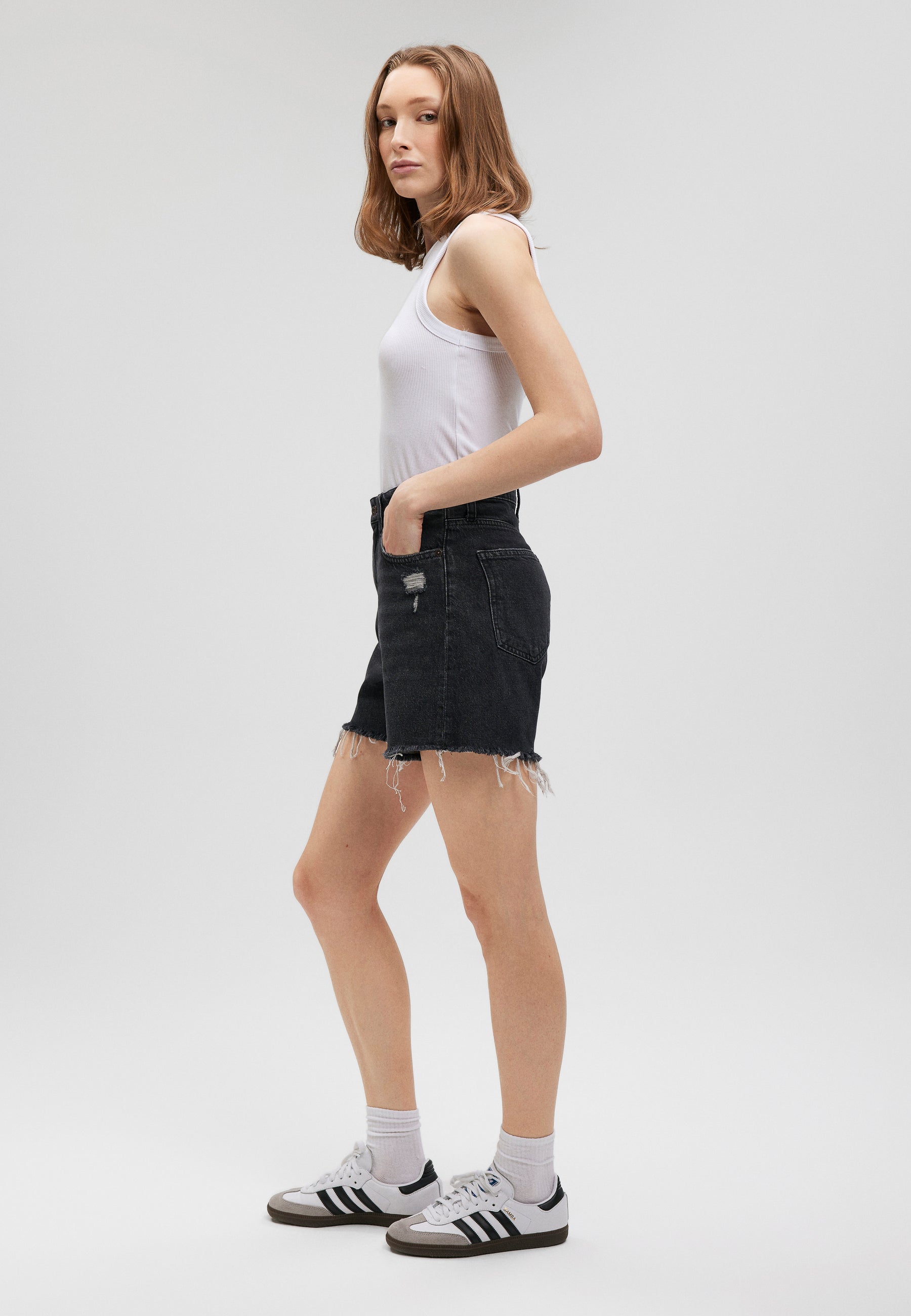 Millie in Smoke 90S short en jean Mavi