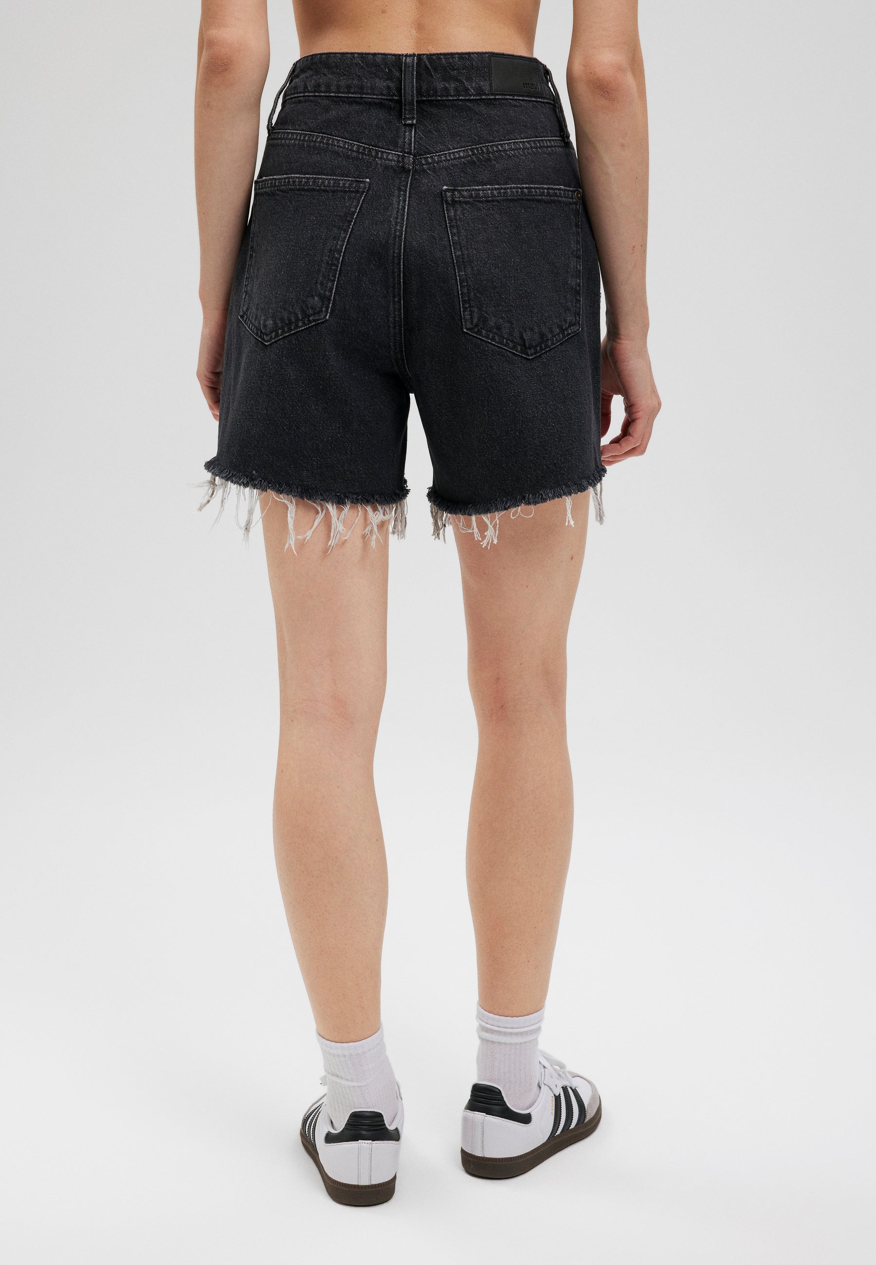 Millie in Smoke 90S short en jean Mavi