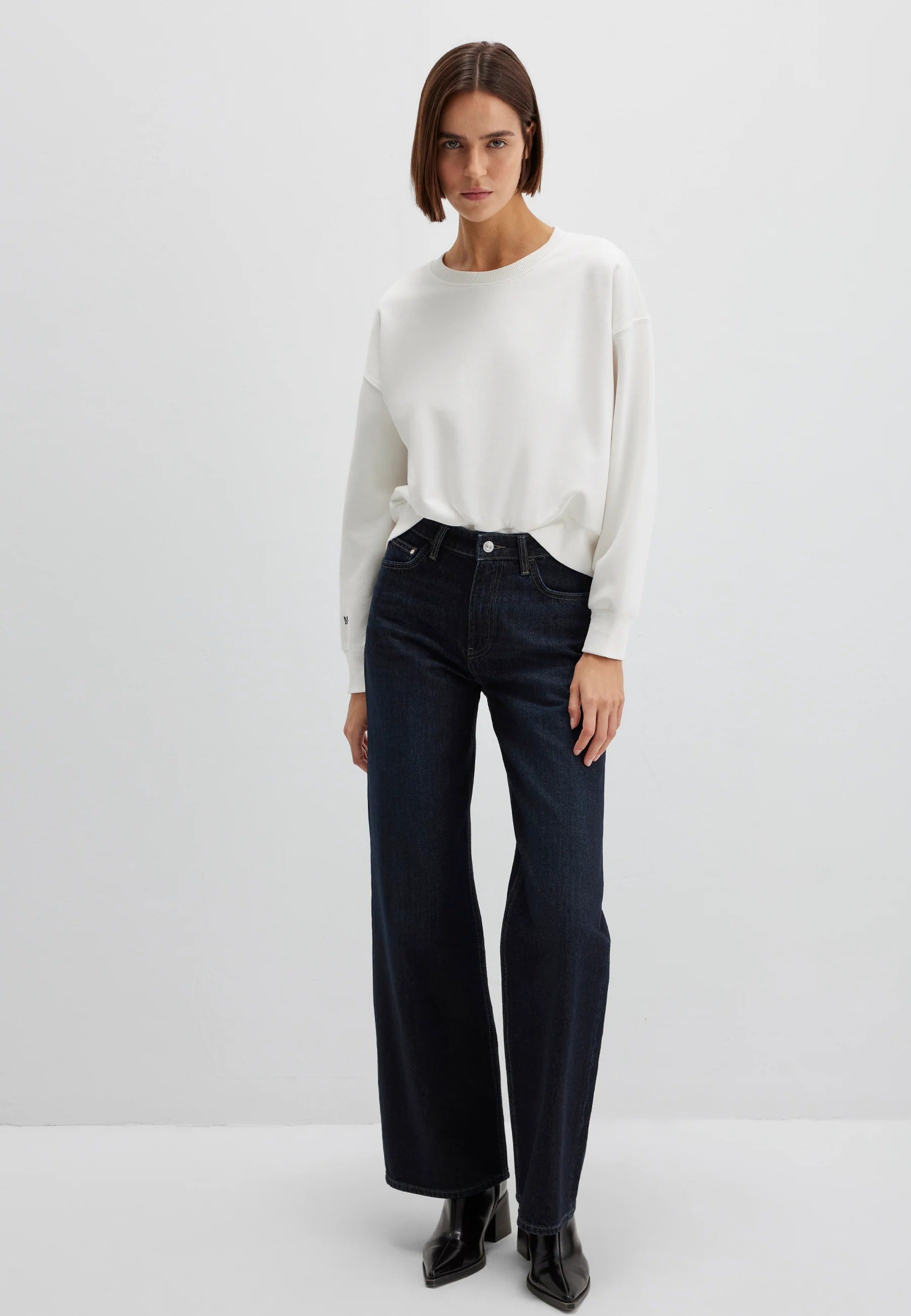 Sweat-shirt à col rond blanc antique