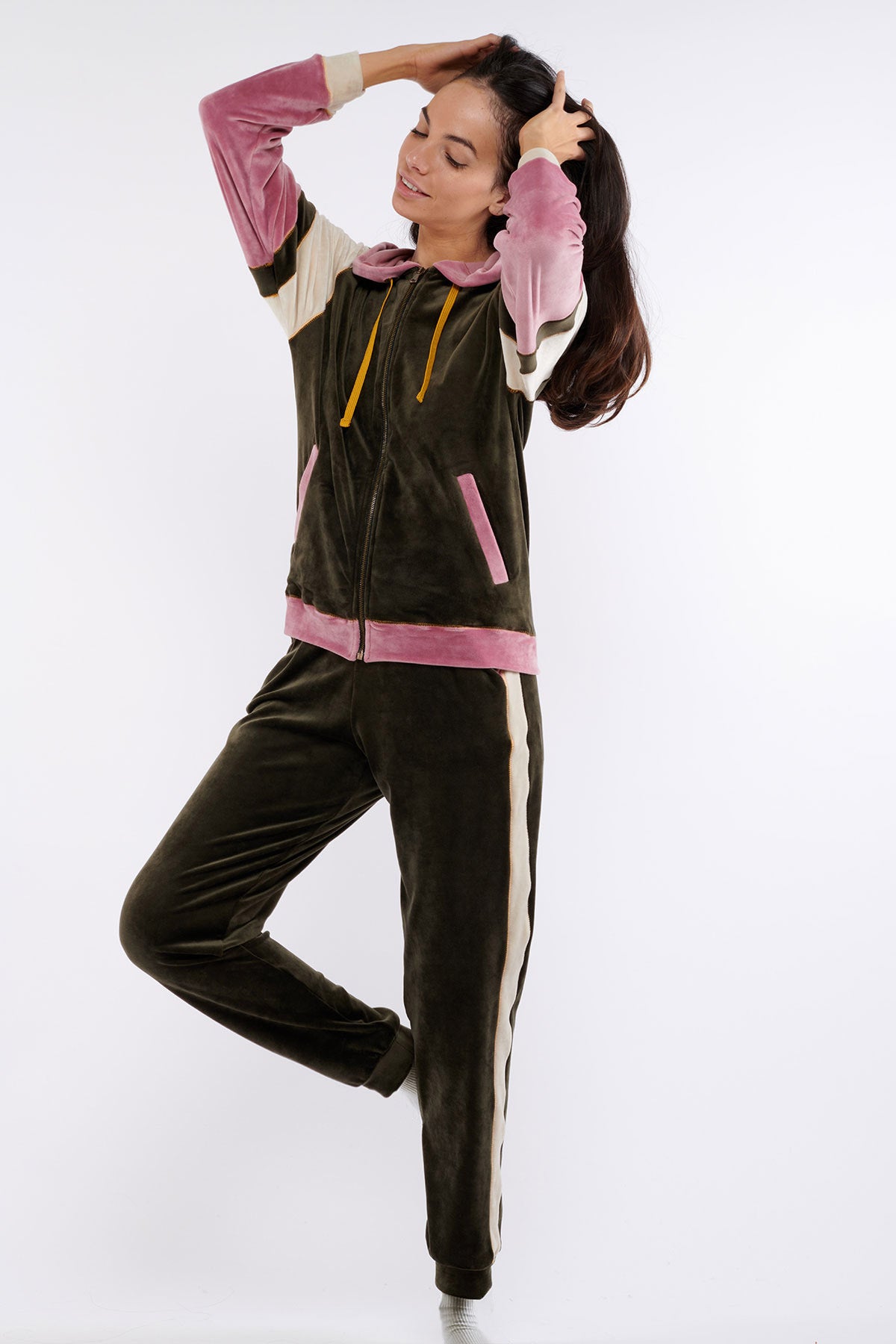 QUICKLY-WILDLAKE Pantalon en velours kaki Banana Moon