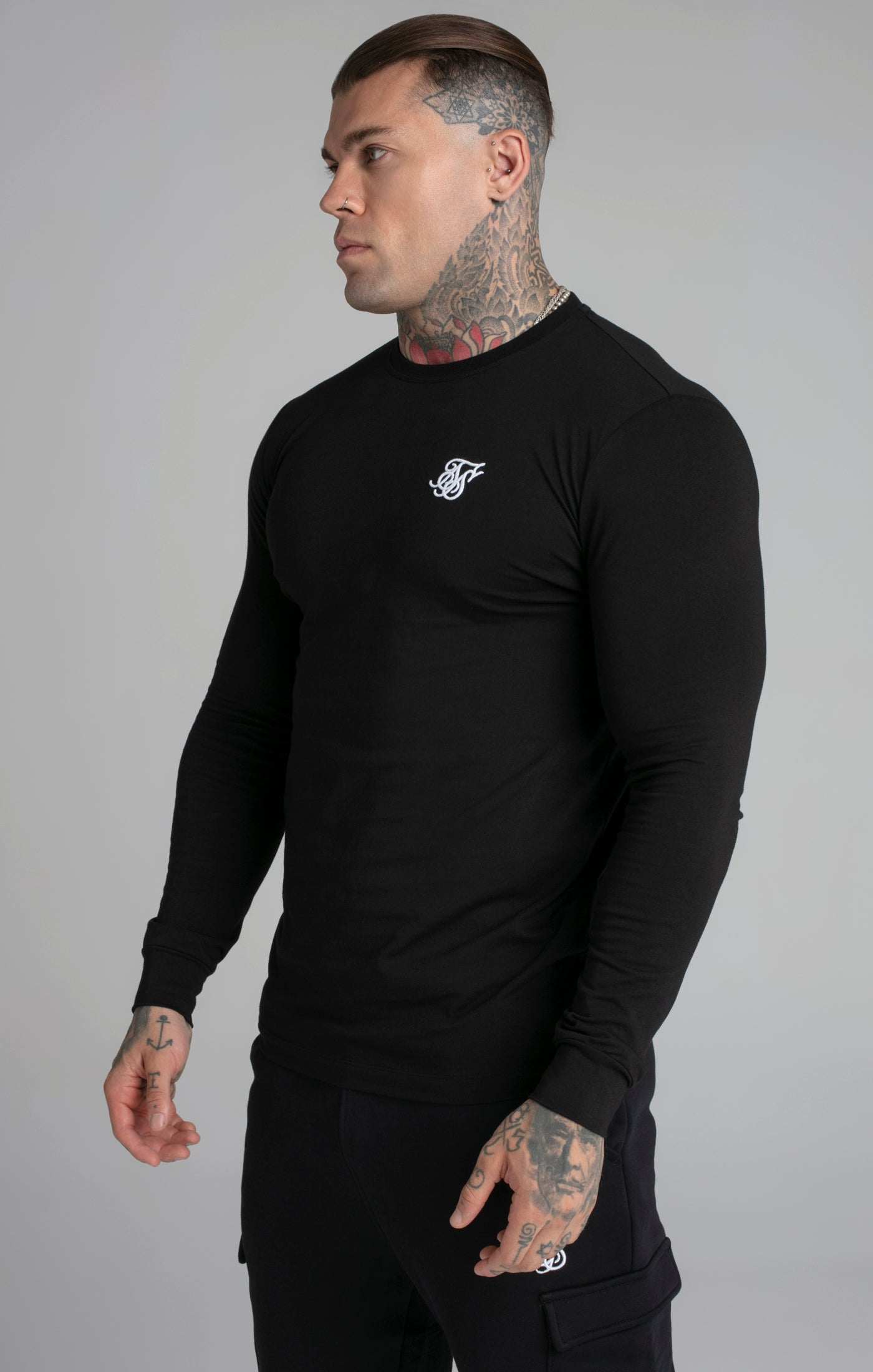 Sweat-shirt Essential in Black Sweatshirts SikSilk
