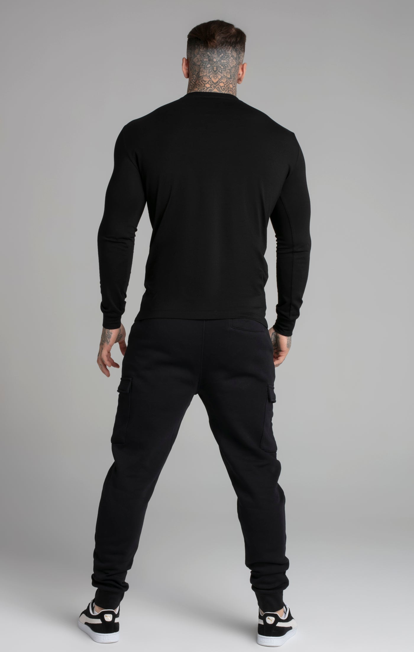 Sweat-shirt Essential in Black Sweatshirts SikSilk